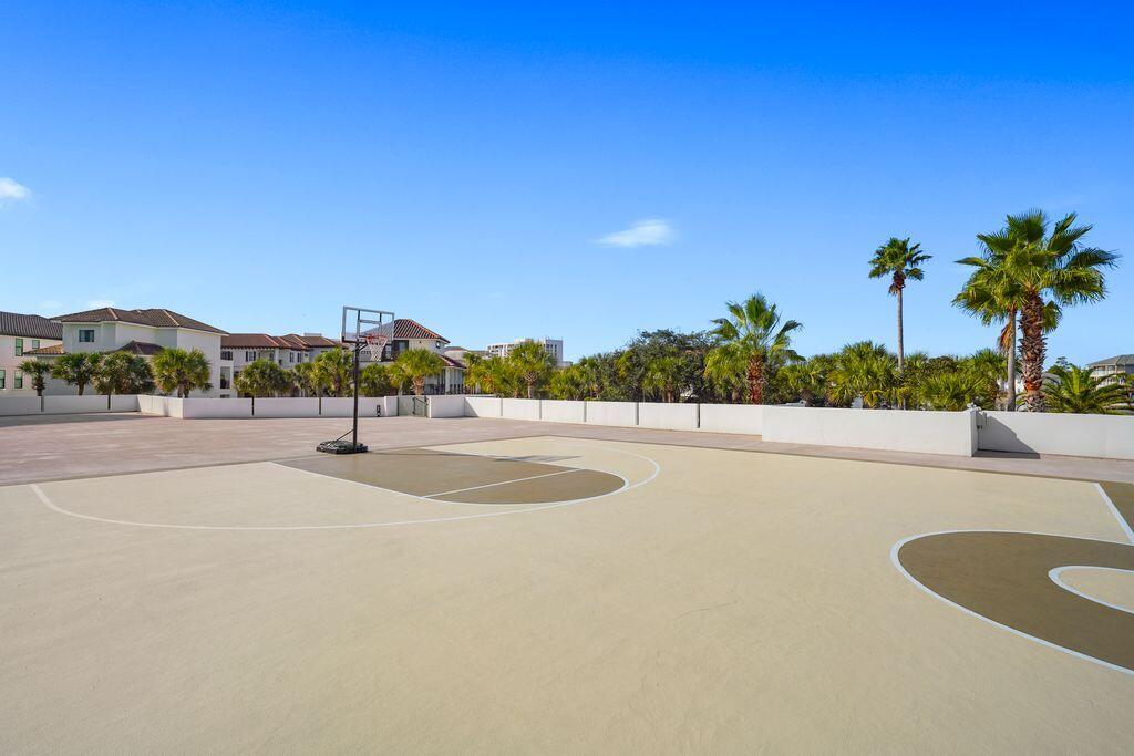 REGENCY TOWERS - Residential