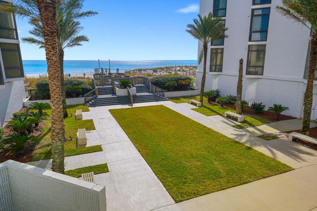 REGENCY TOWERS - Residential