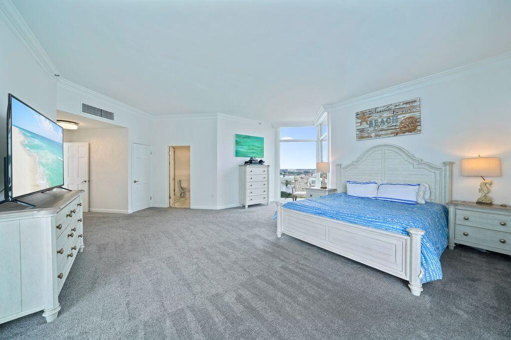 REGENCY TOWERS - Residential