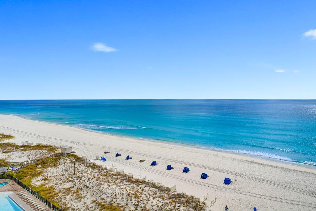 REGENCY TOWERS - Residential