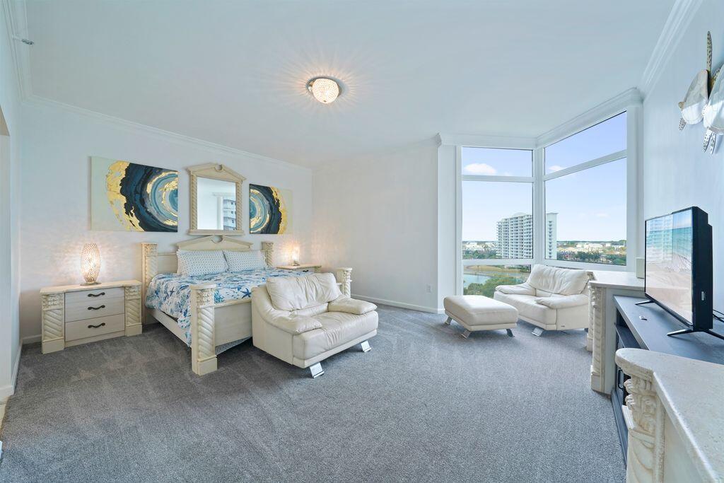 REGENCY TOWERS - Residential