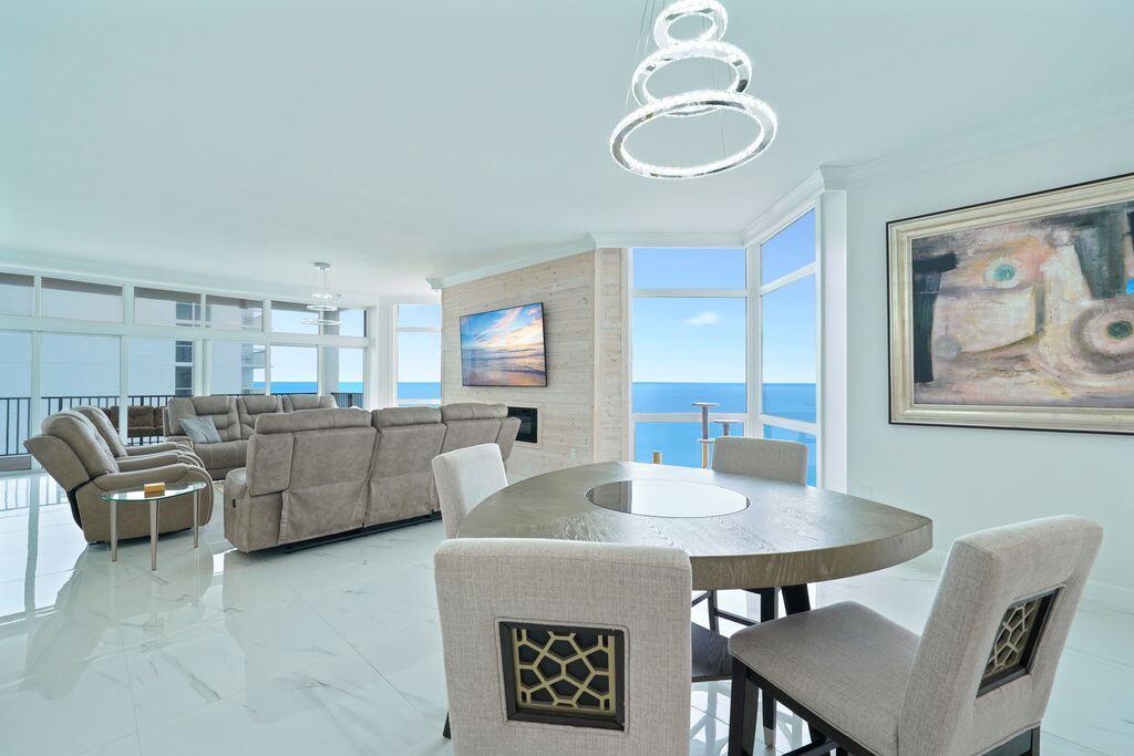 REGENCY TOWERS - Residential