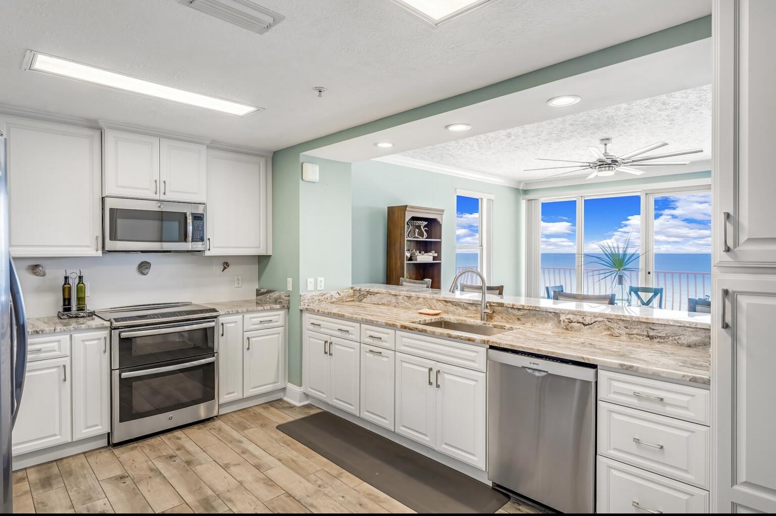 HIDDEN DUNES CONDO - Residential