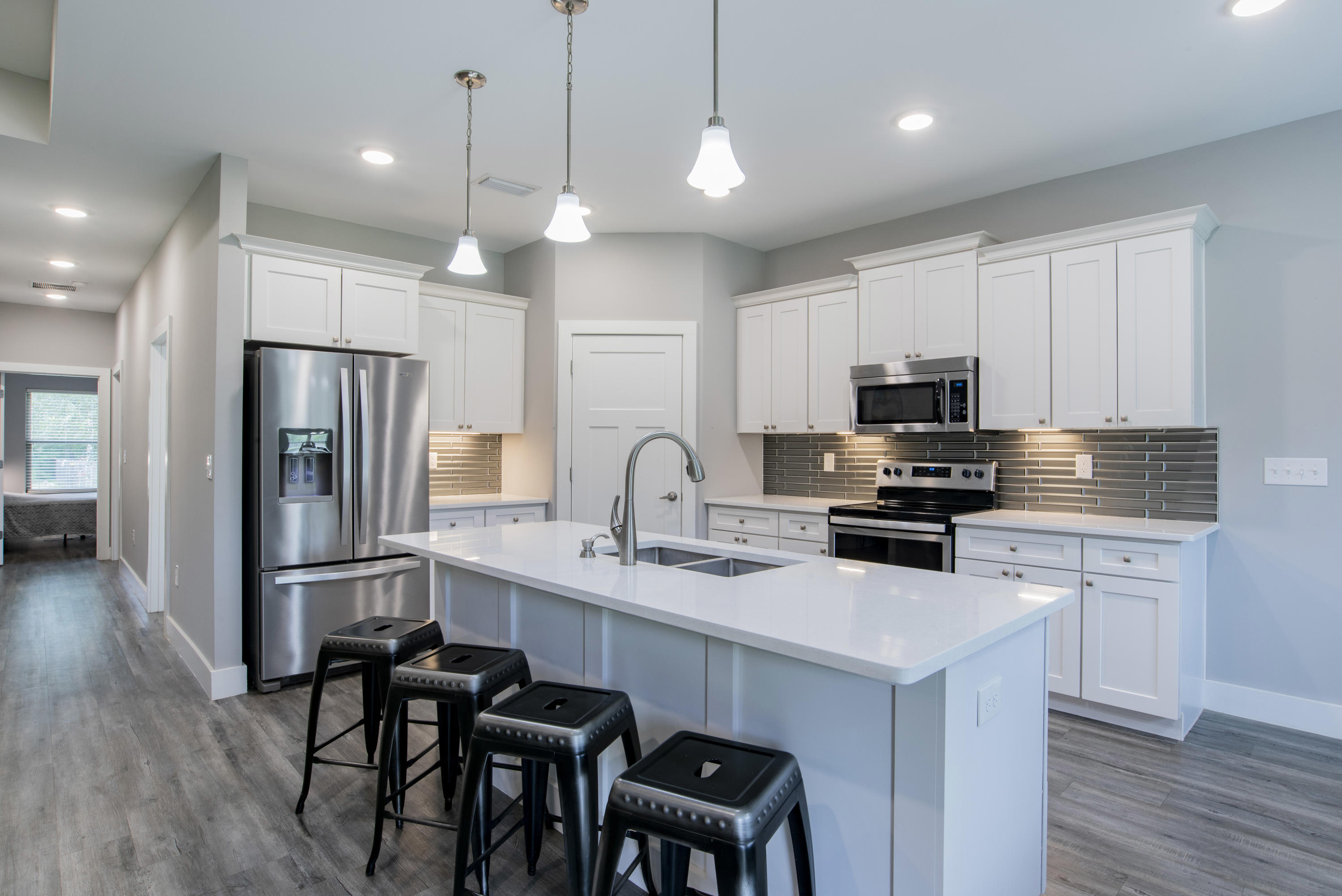 HICKORY SHORES - Residential