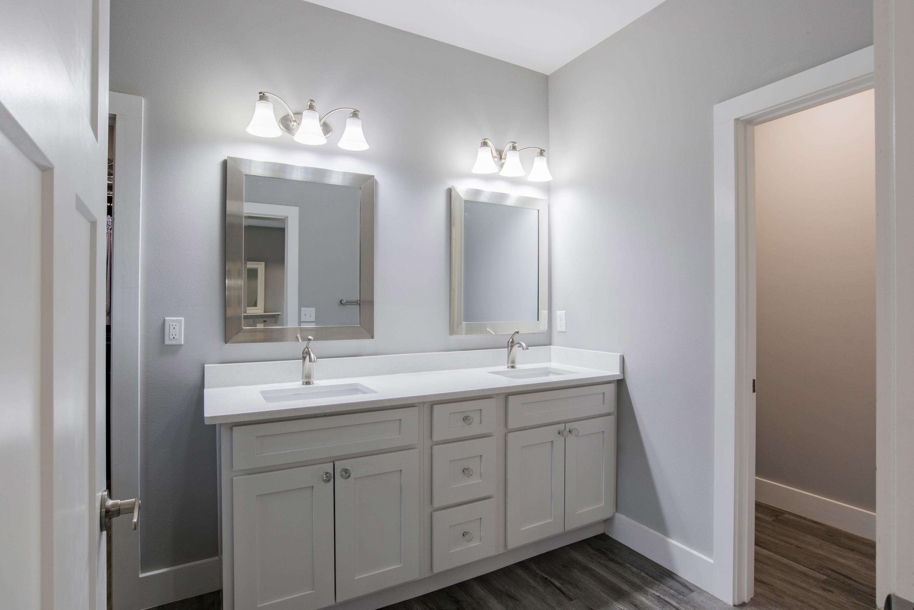 HICKORY SHORES - Residential