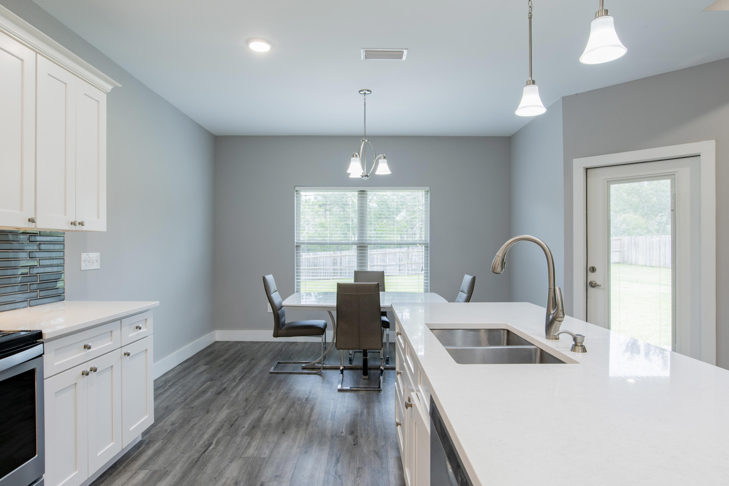 HICKORY SHORES - Residential