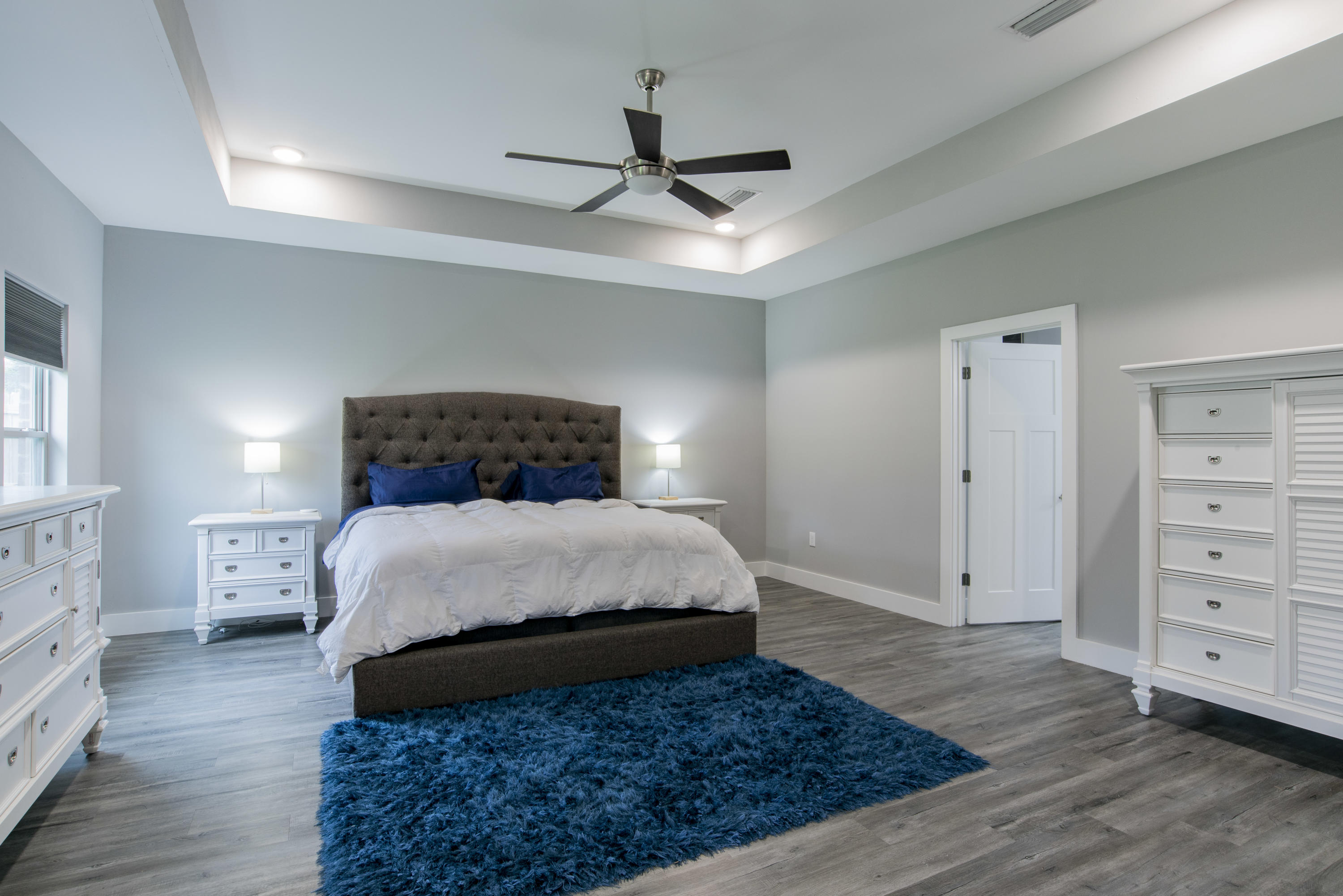 HICKORY SHORES - Residential