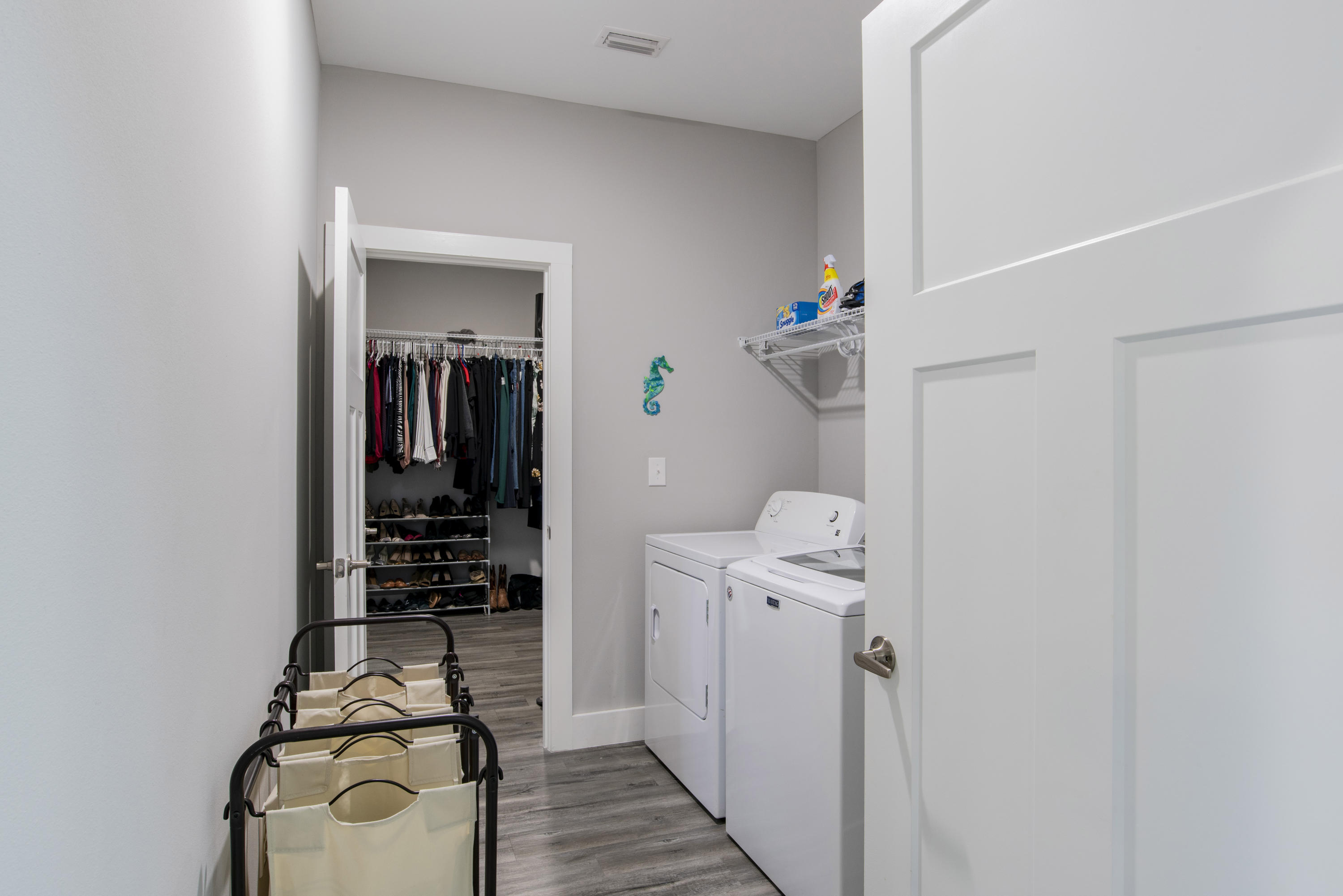 HICKORY SHORES - Residential