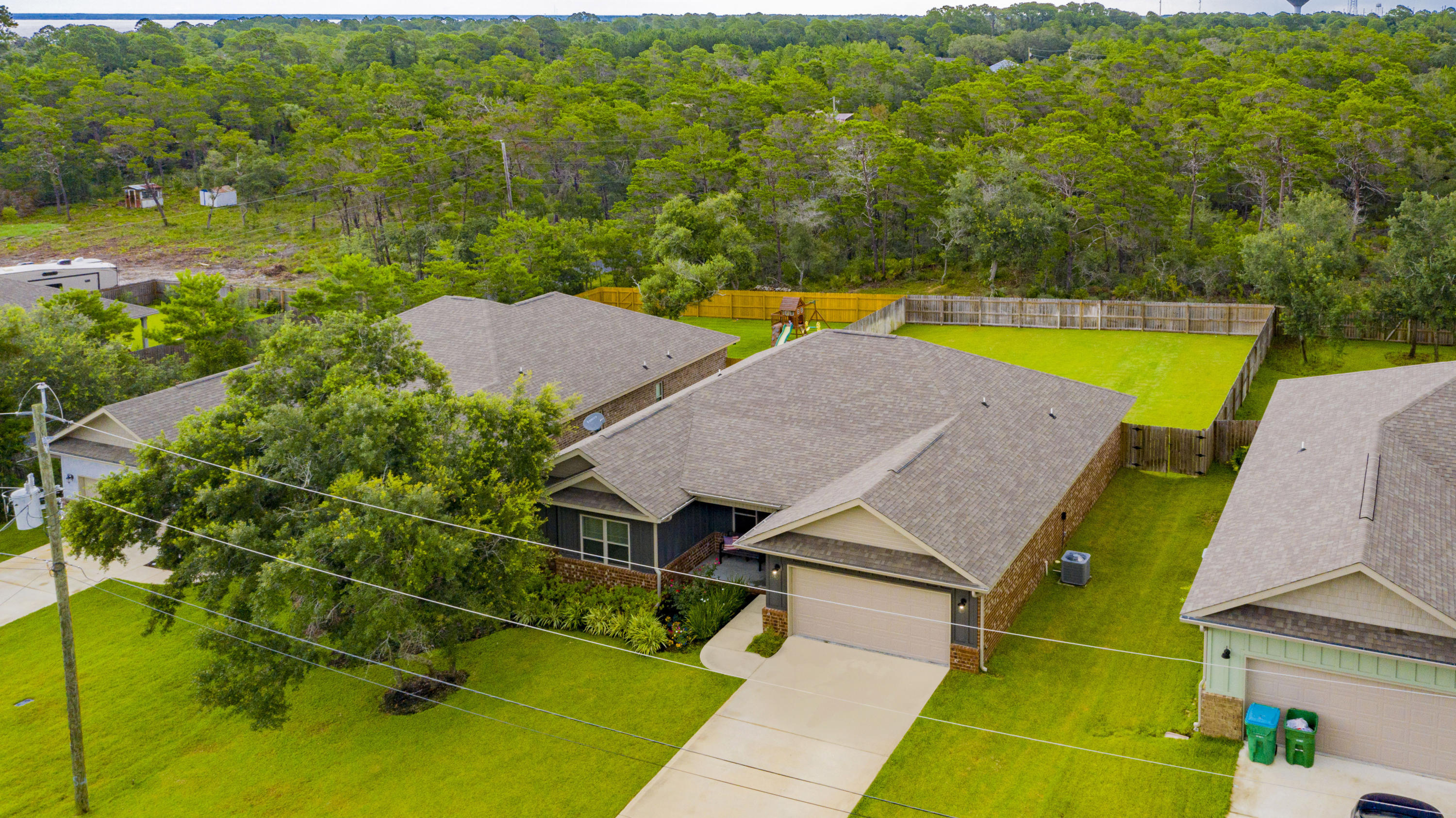 HICKORY SHORES - Residential