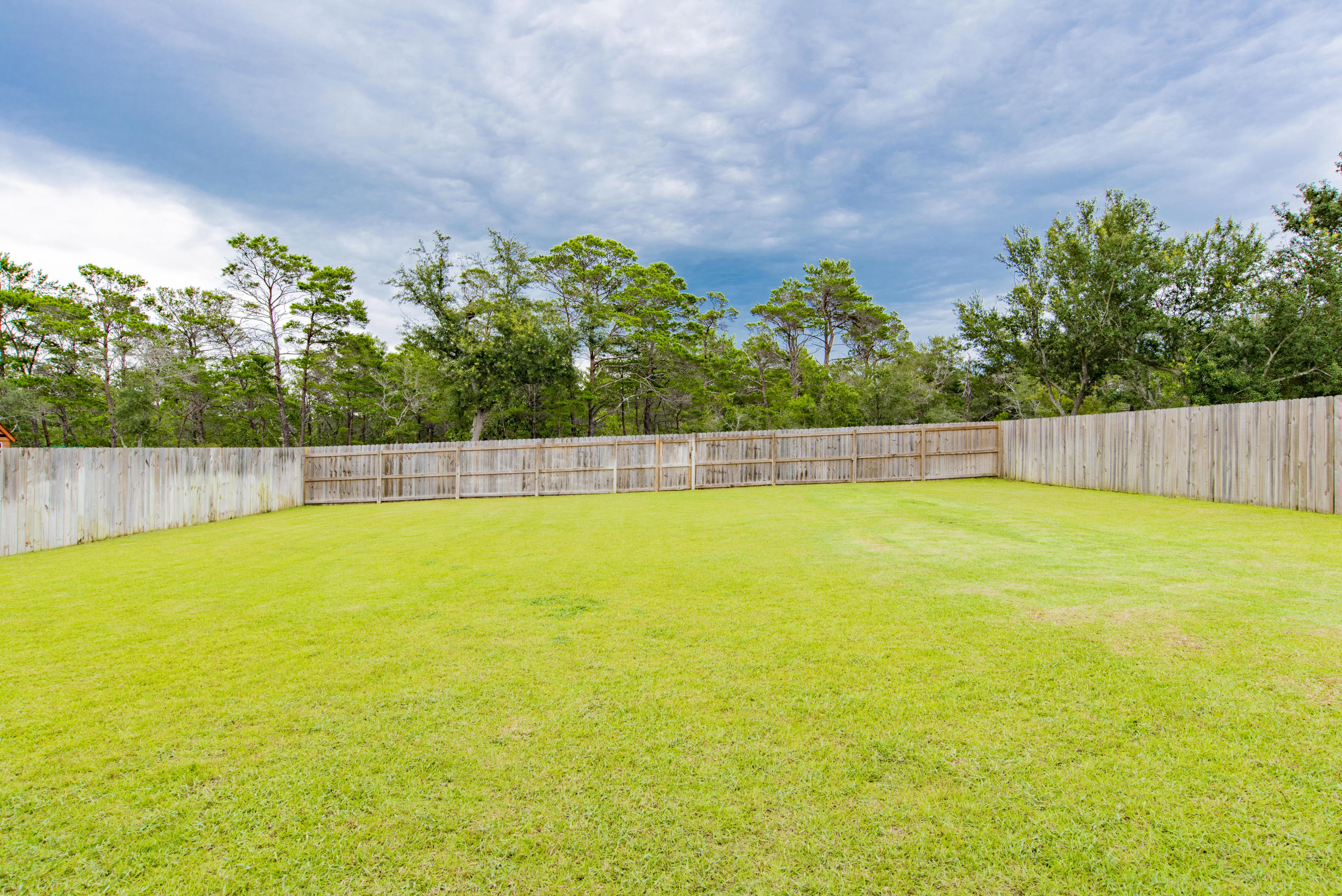 HICKORY SHORES - Residential