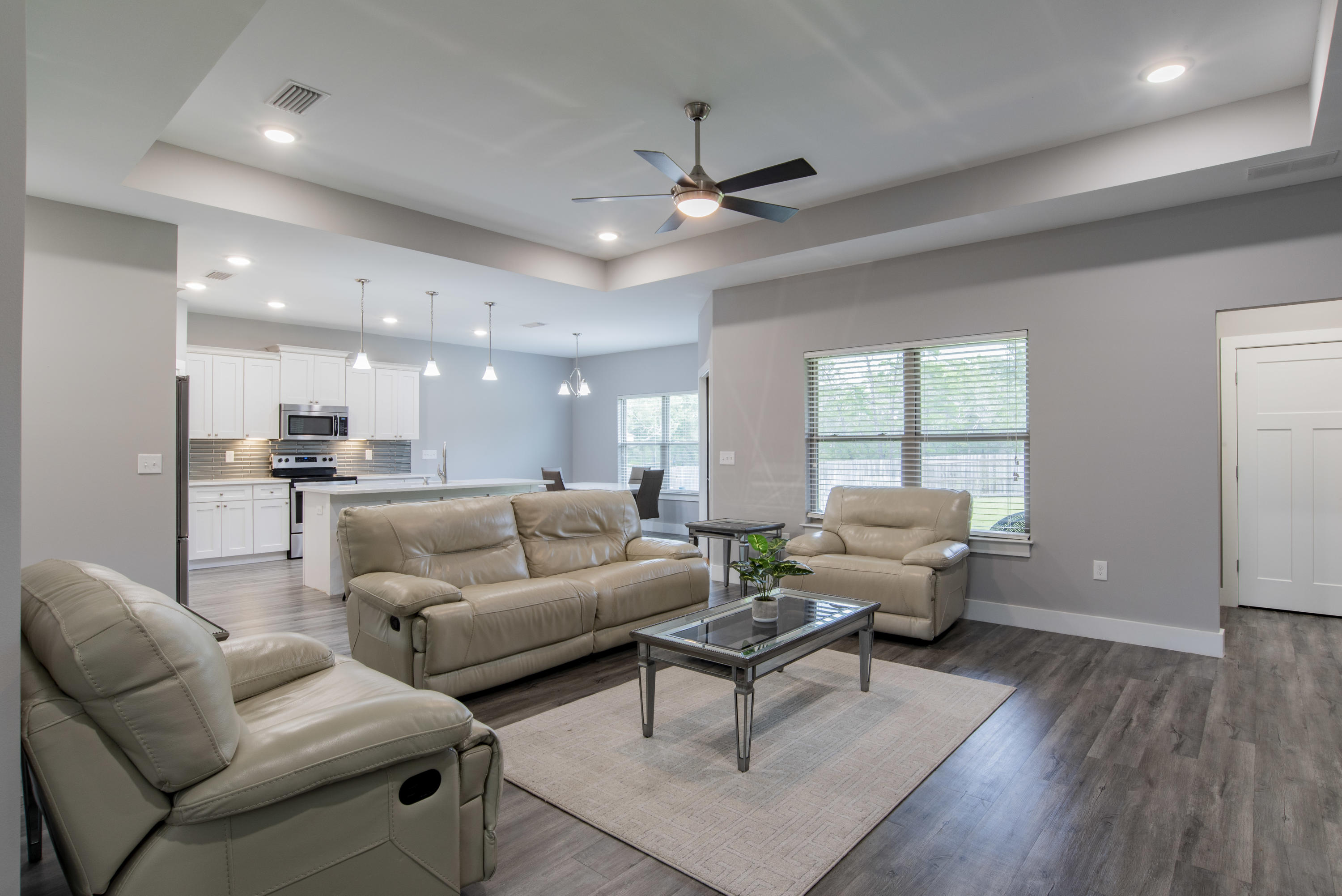 HICKORY SHORES - Residential