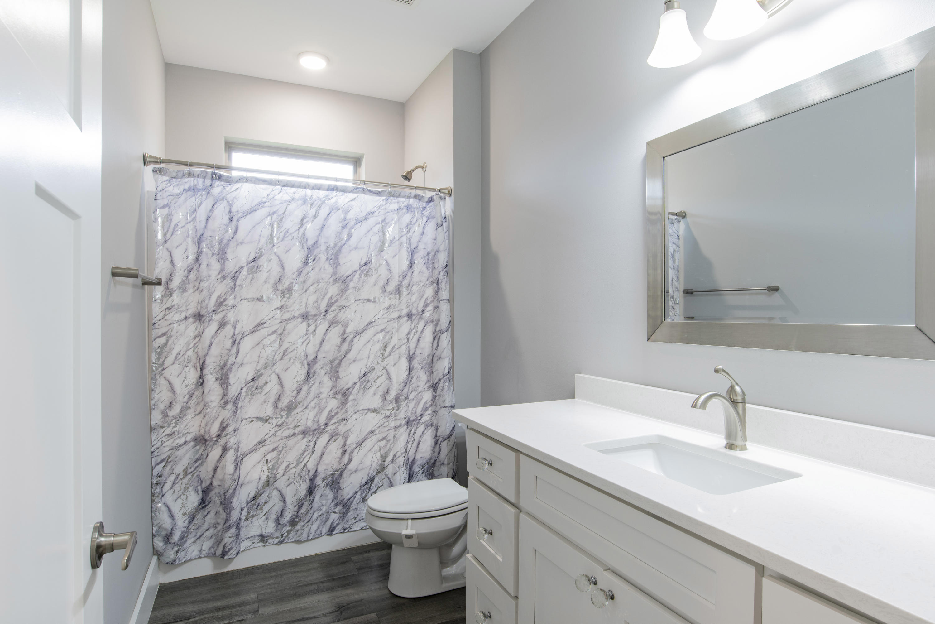 HICKORY SHORES - Residential