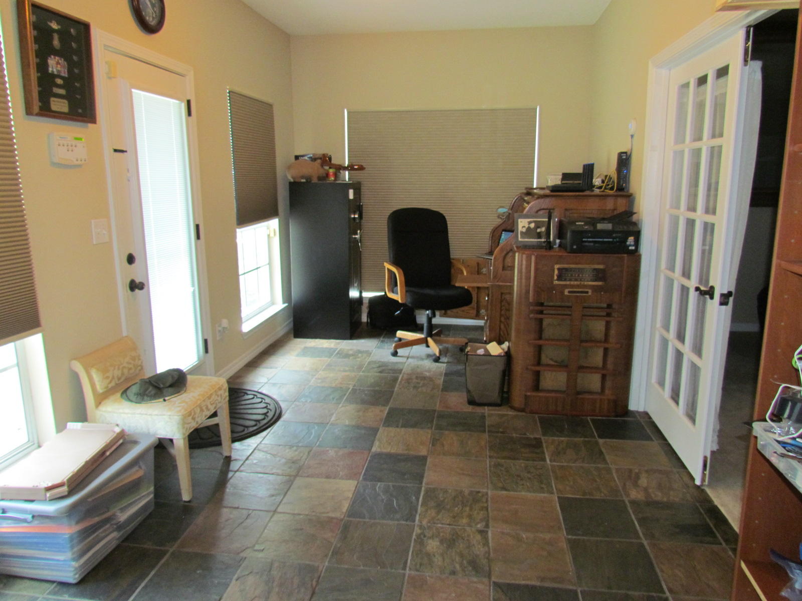 HUNTINGTON S/D PH 2 - Residential Lease