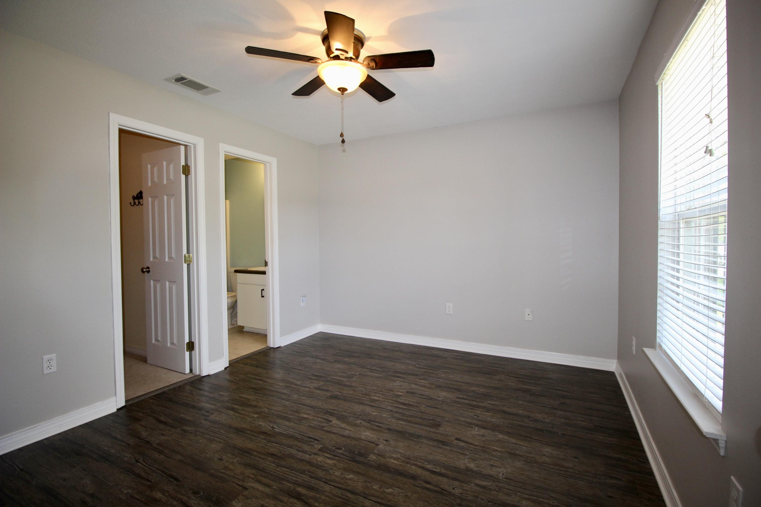 OAKWOOD LAKES EST - Residential