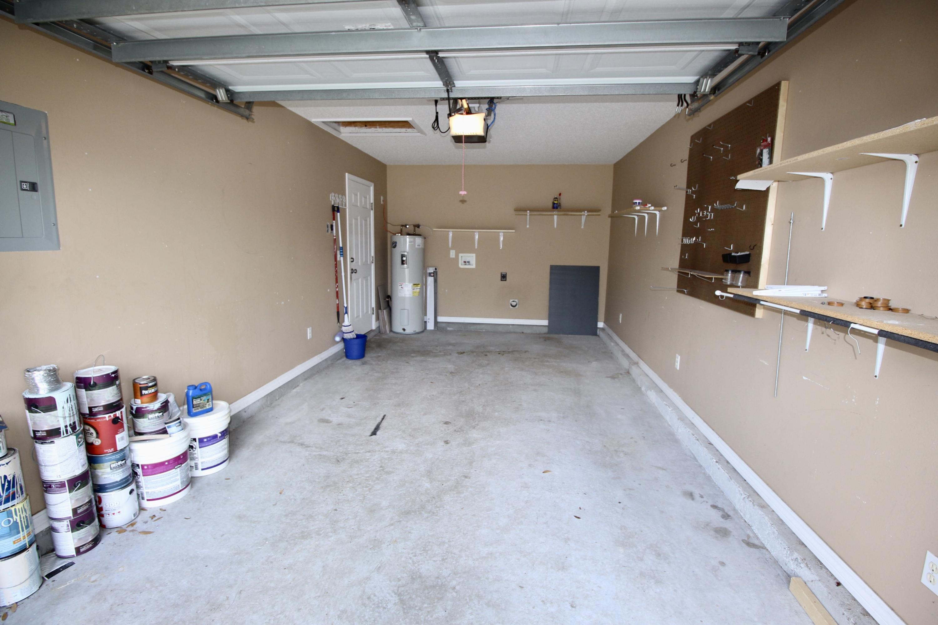 OAKWOOD LAKES EST - Residential