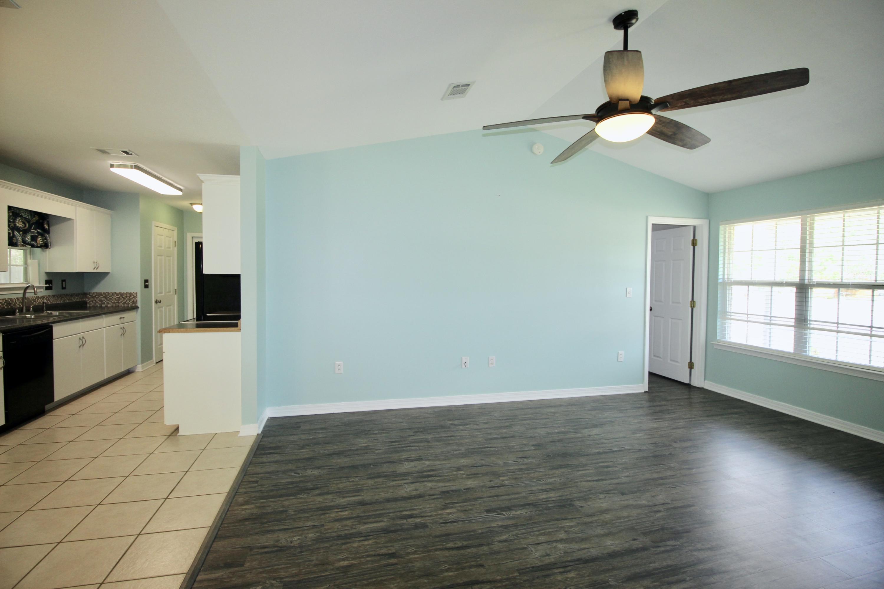 OAKWOOD LAKES EST - Residential