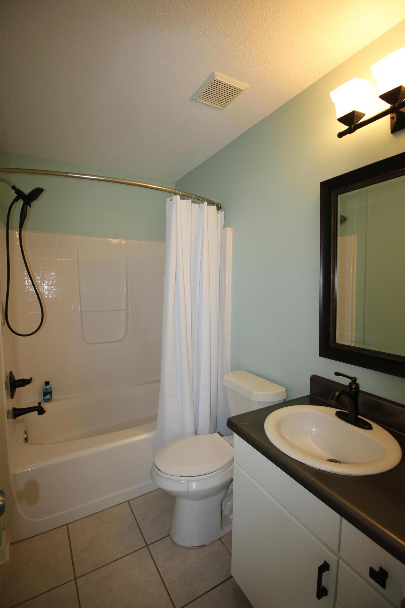 OAKWOOD LAKES EST - Residential