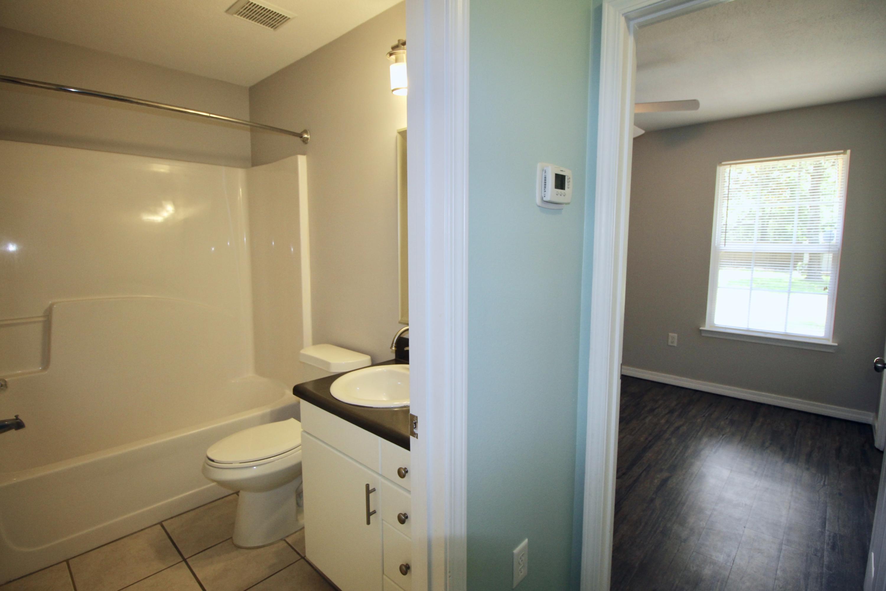 OAKWOOD LAKES EST - Residential