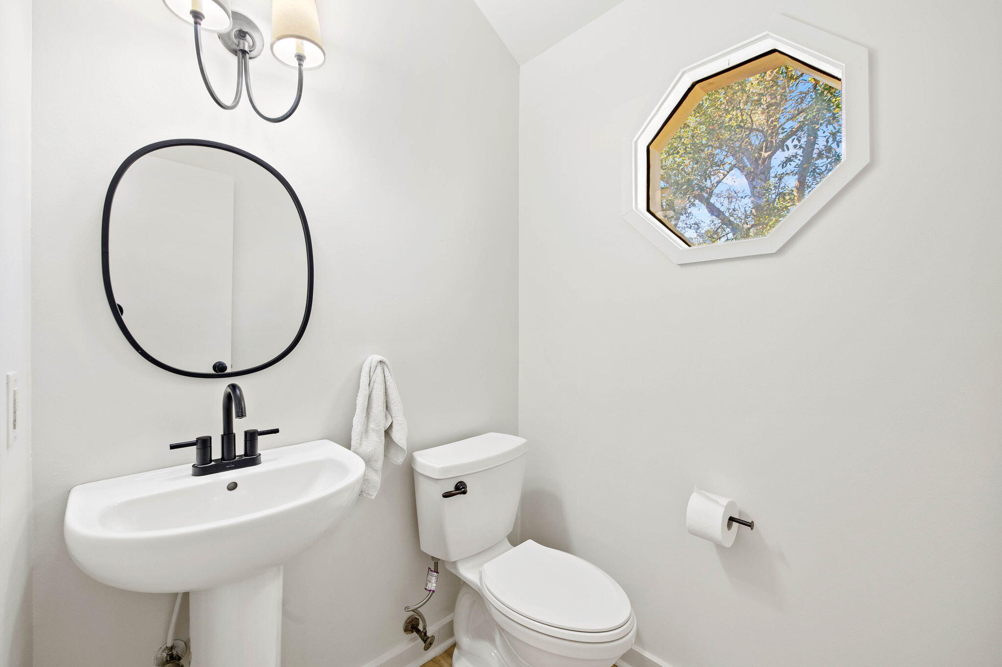 LAKE SHORE ESTATES - Residential