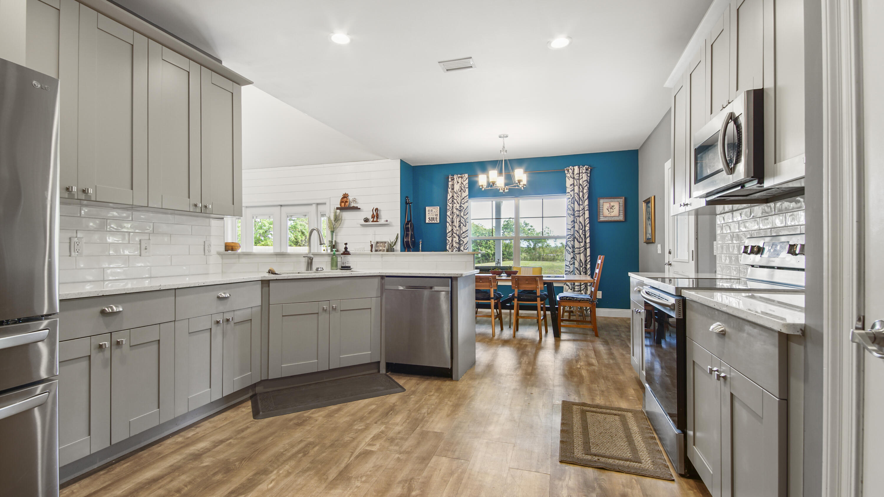 NO RECORDED SUBDIVISION - Residential