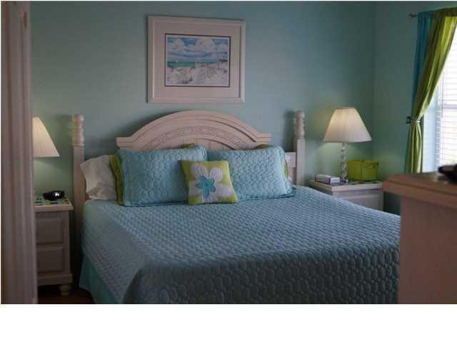 SUNSET COTTAGES CONDO - Residential