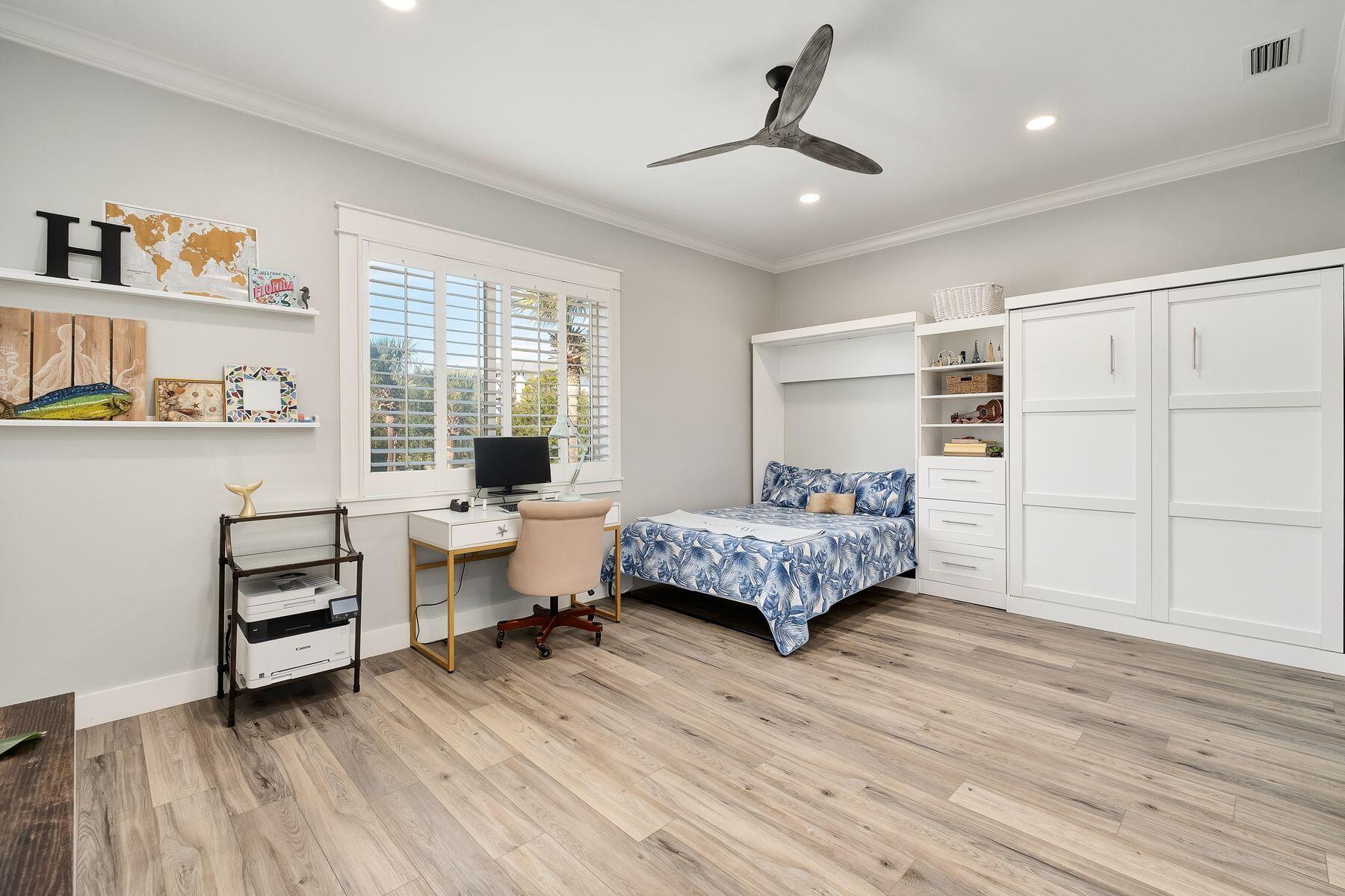 LAKEWOOD POINTE ESTATES - Residential