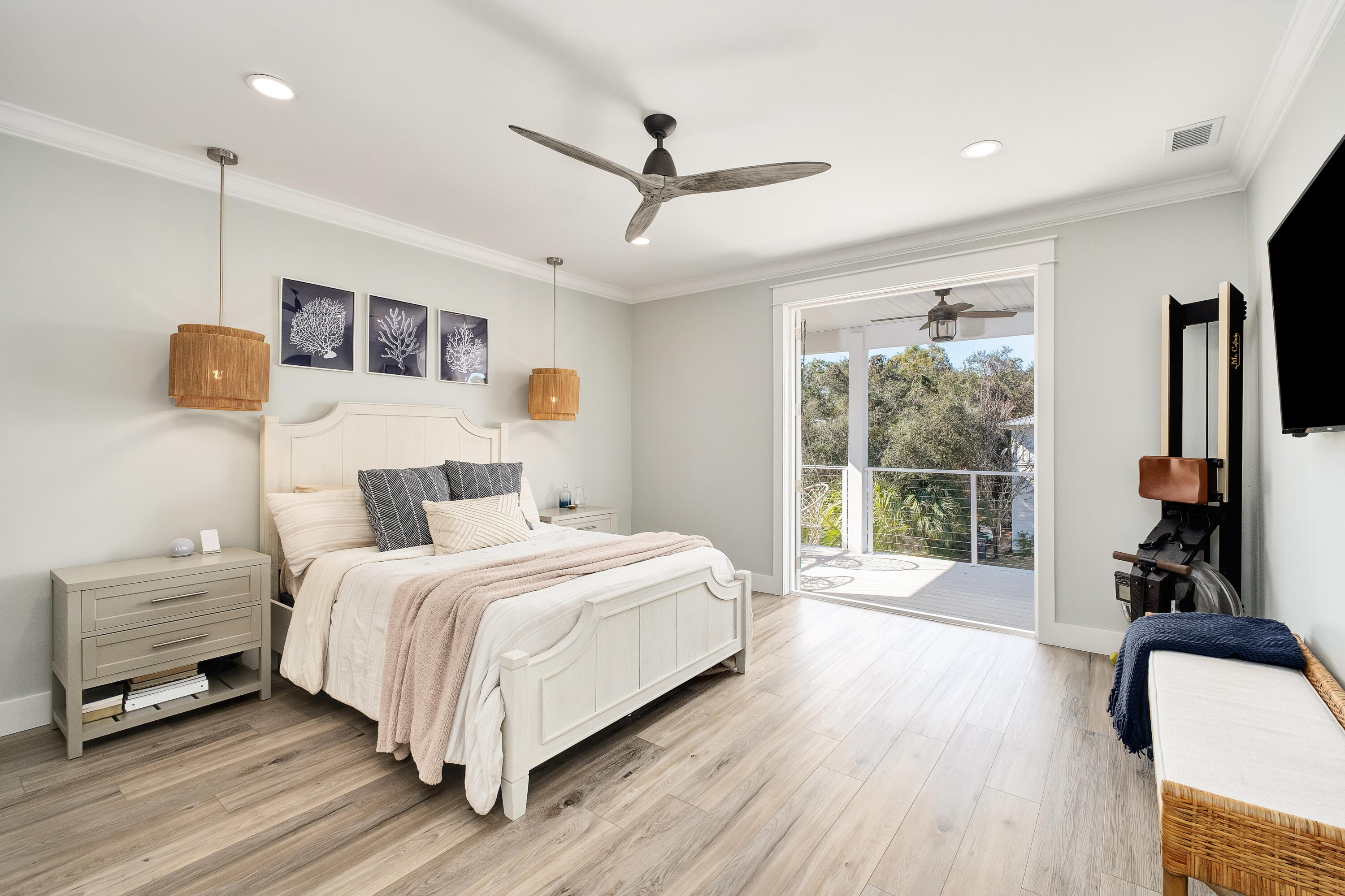 LAKEWOOD POINTE ESTATES - Residential