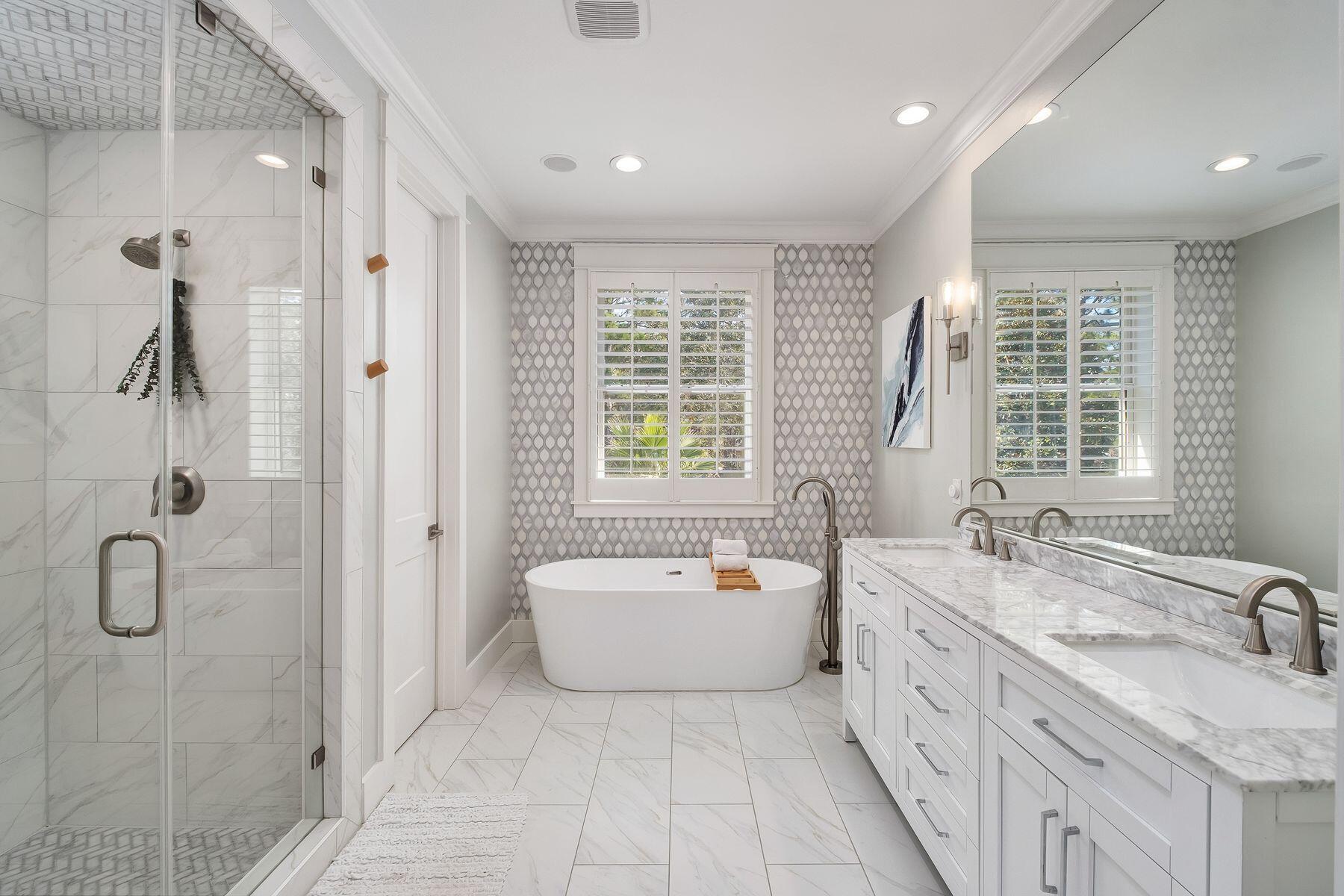 LAKEWOOD POINTE ESTATES - Residential