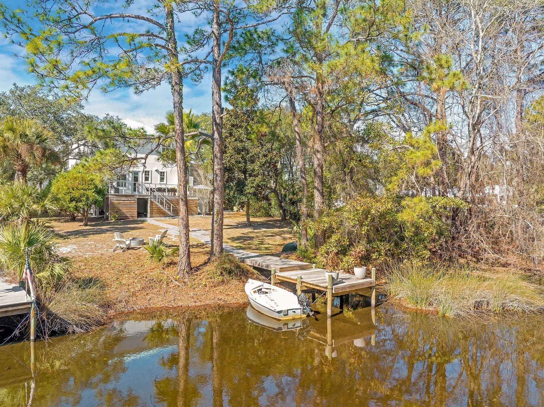 LAKEWOOD POINTE ESTATES - Residential