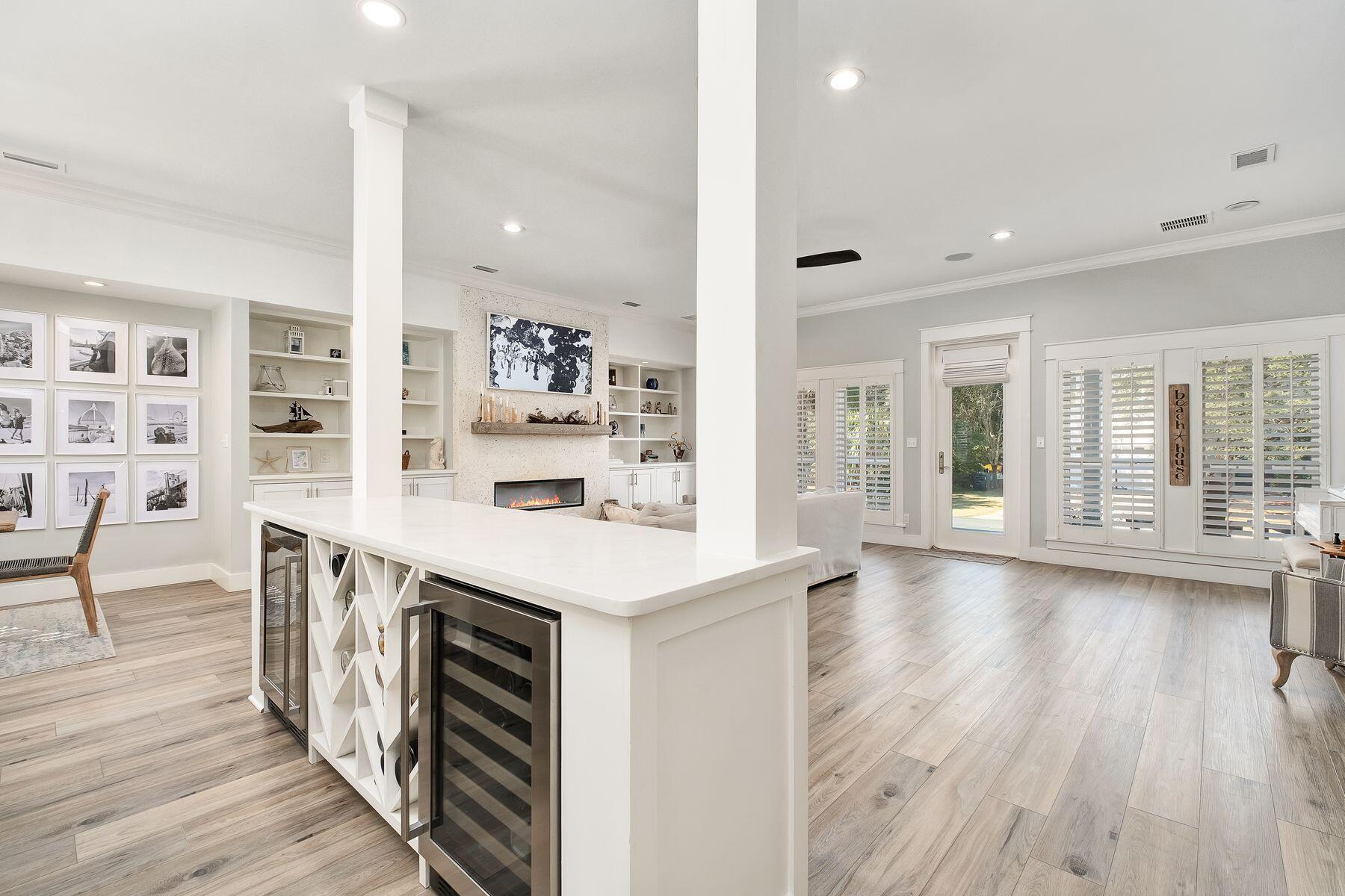 LAKEWOOD POINTE ESTATES - Residential