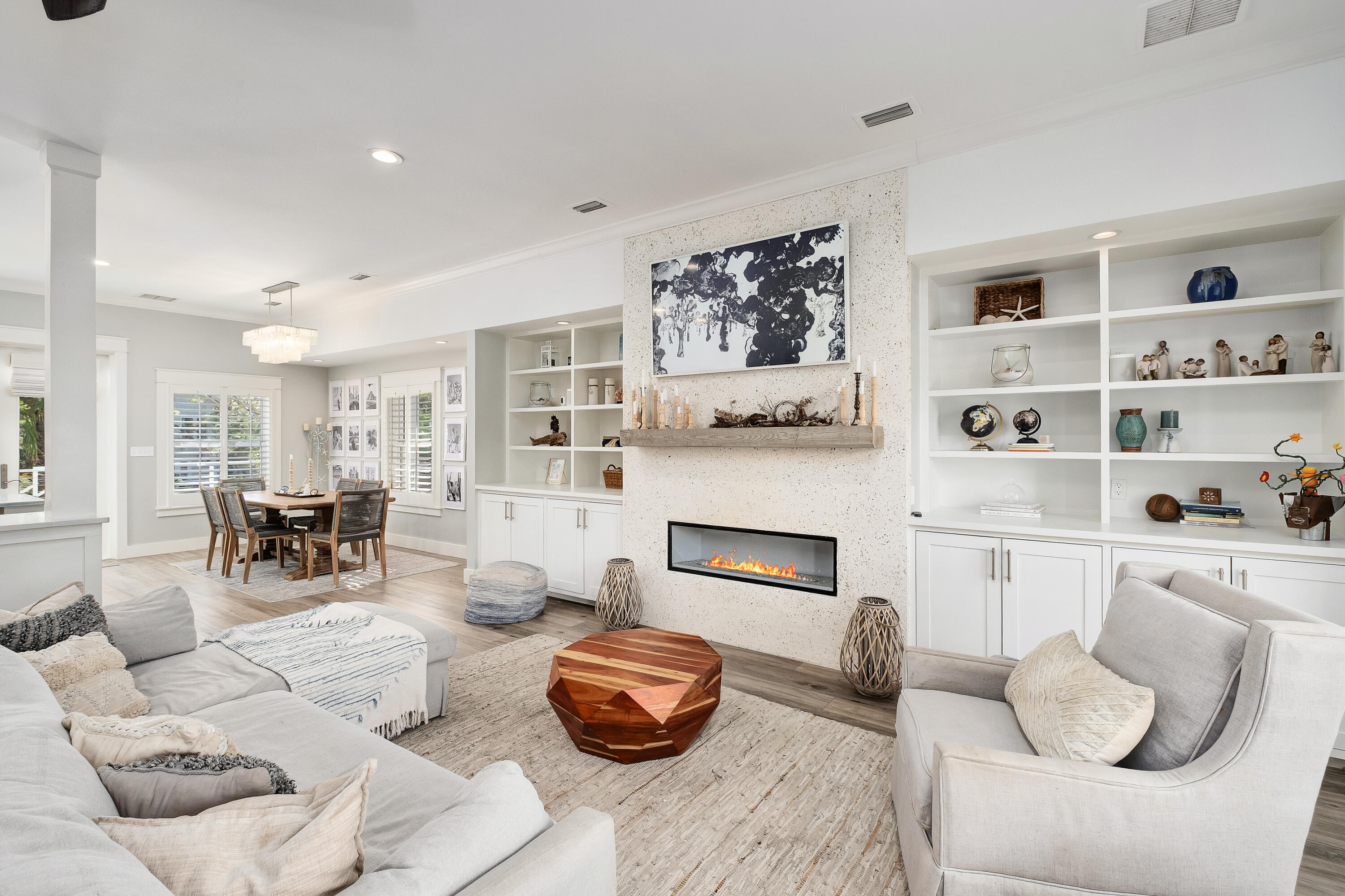 LAKEWOOD POINTE ESTATES - Residential