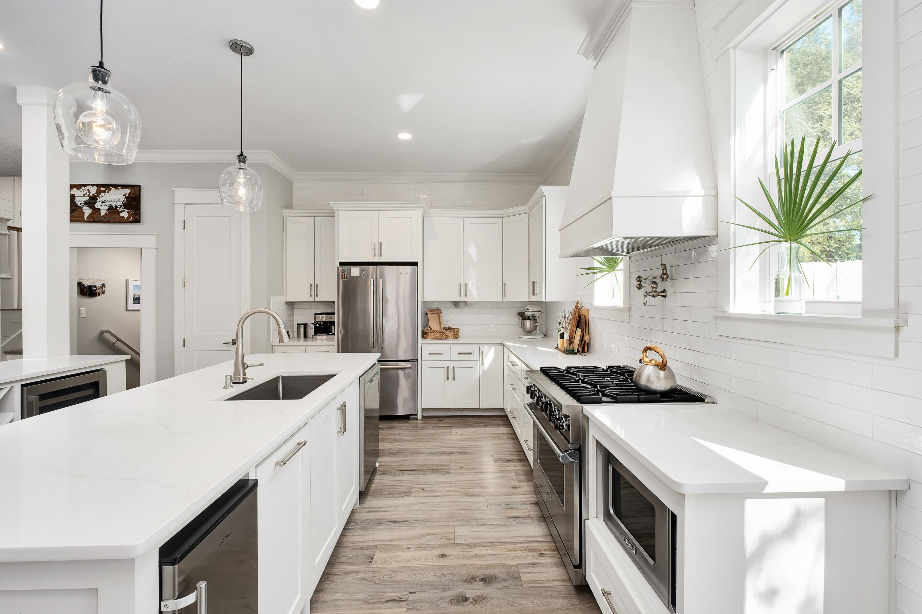 LAKEWOOD POINTE ESTATES - Residential