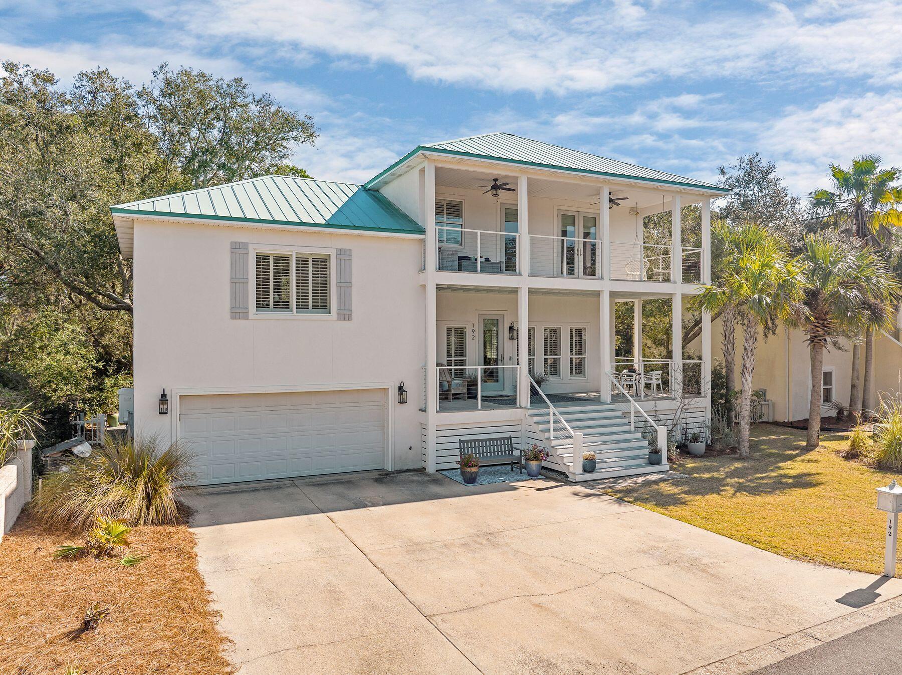 LAKEWOOD POINTE ESTATES - Residential