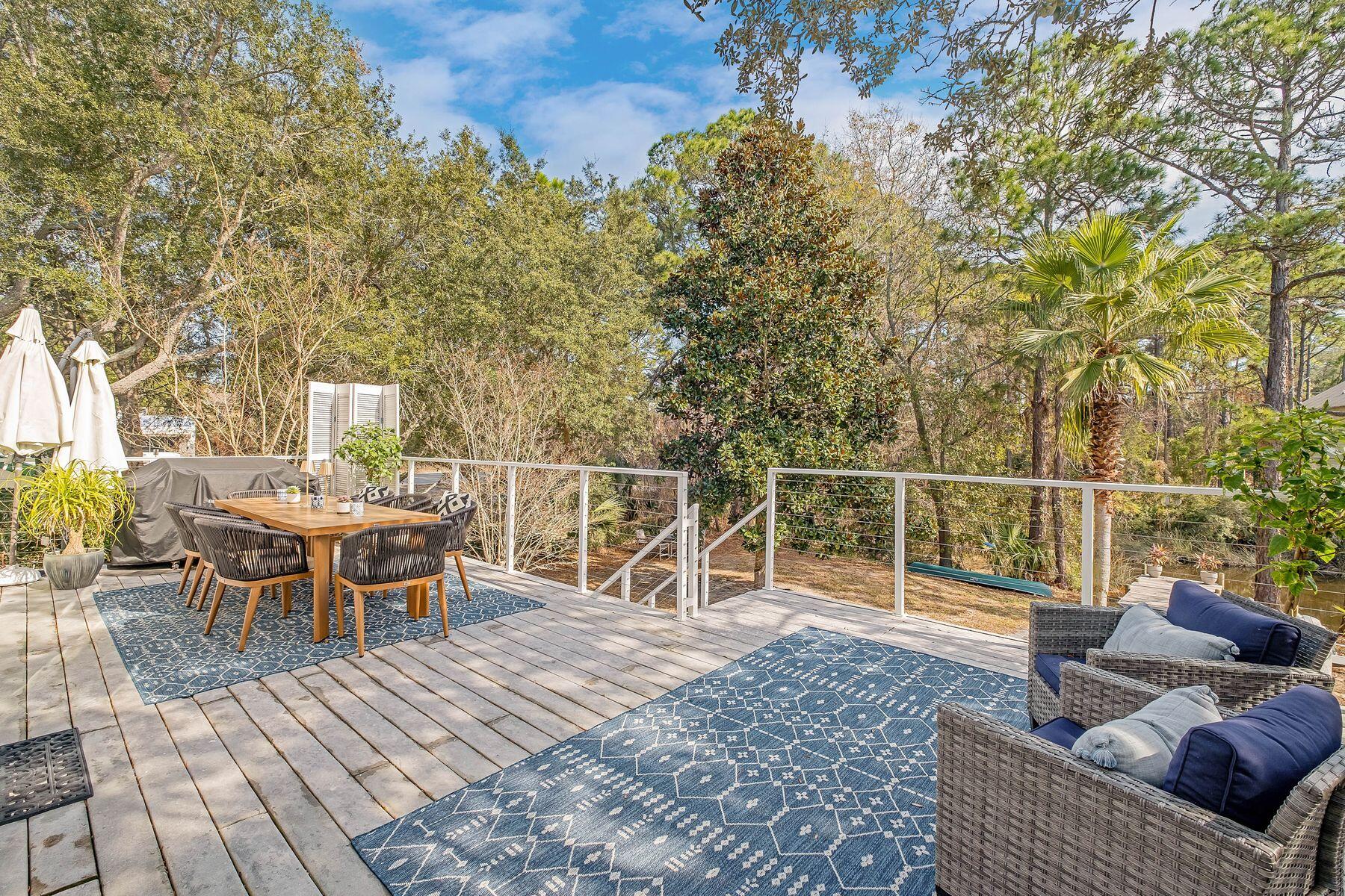 LAKEWOOD POINTE ESTATES - Residential