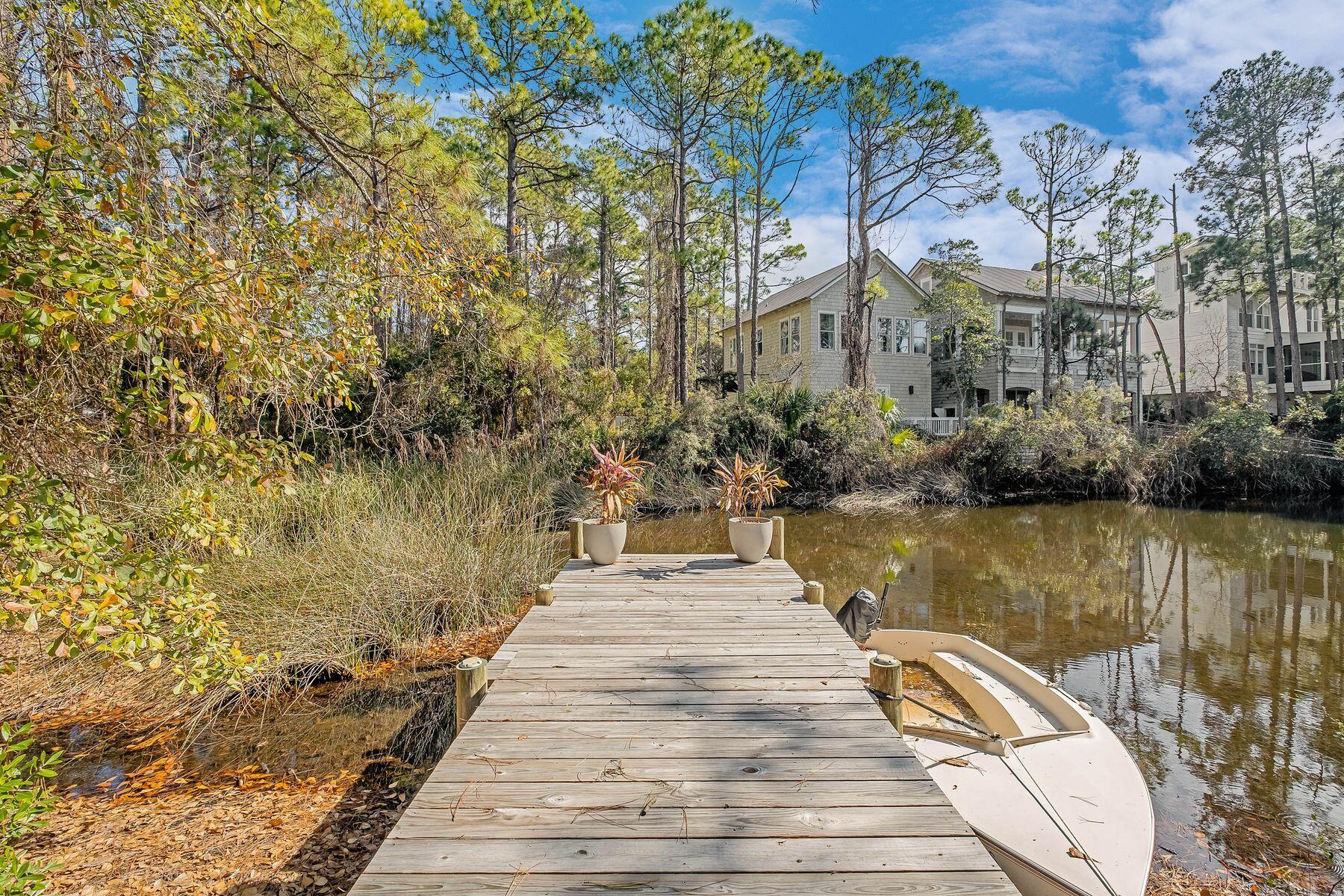 LAKEWOOD POINTE ESTATES - Residential