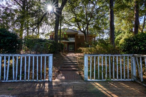 A home in Niceville