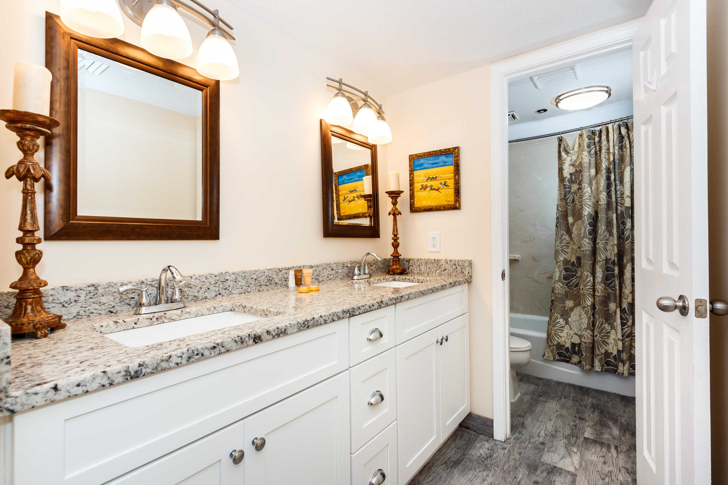 NAUTILUS CONDO - Residential