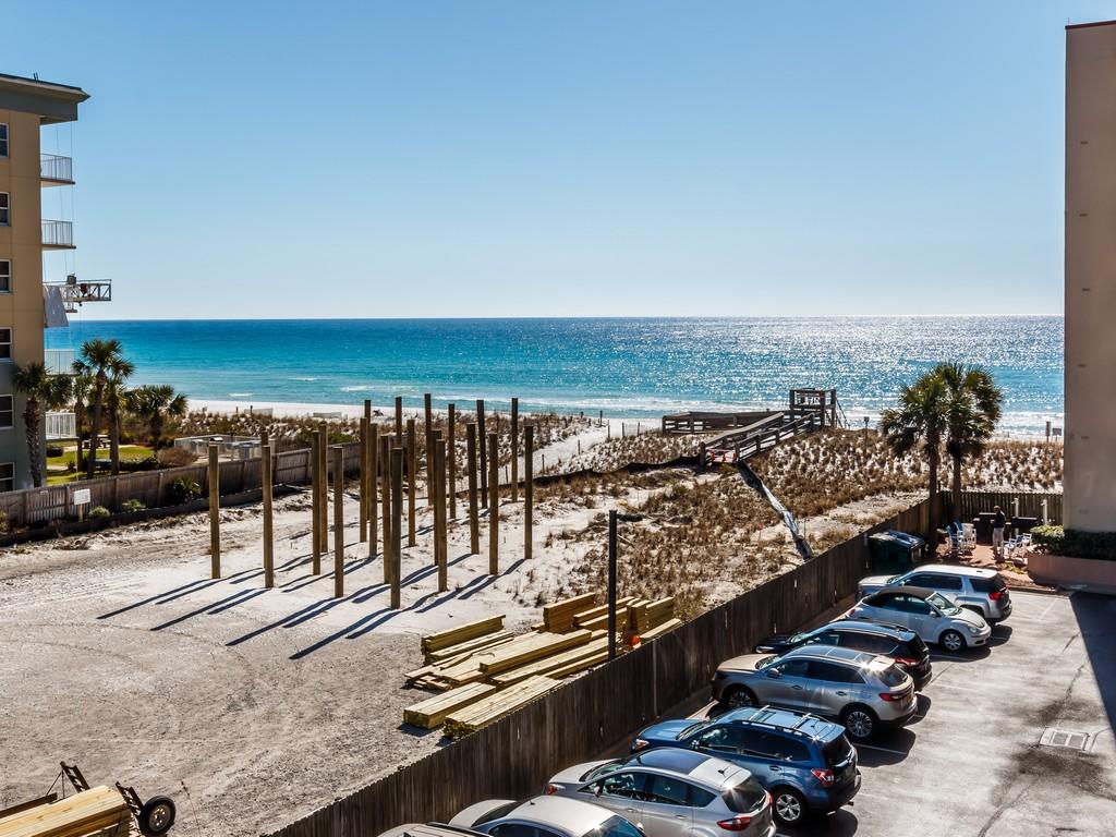 NAUTILUS CONDO - Residential