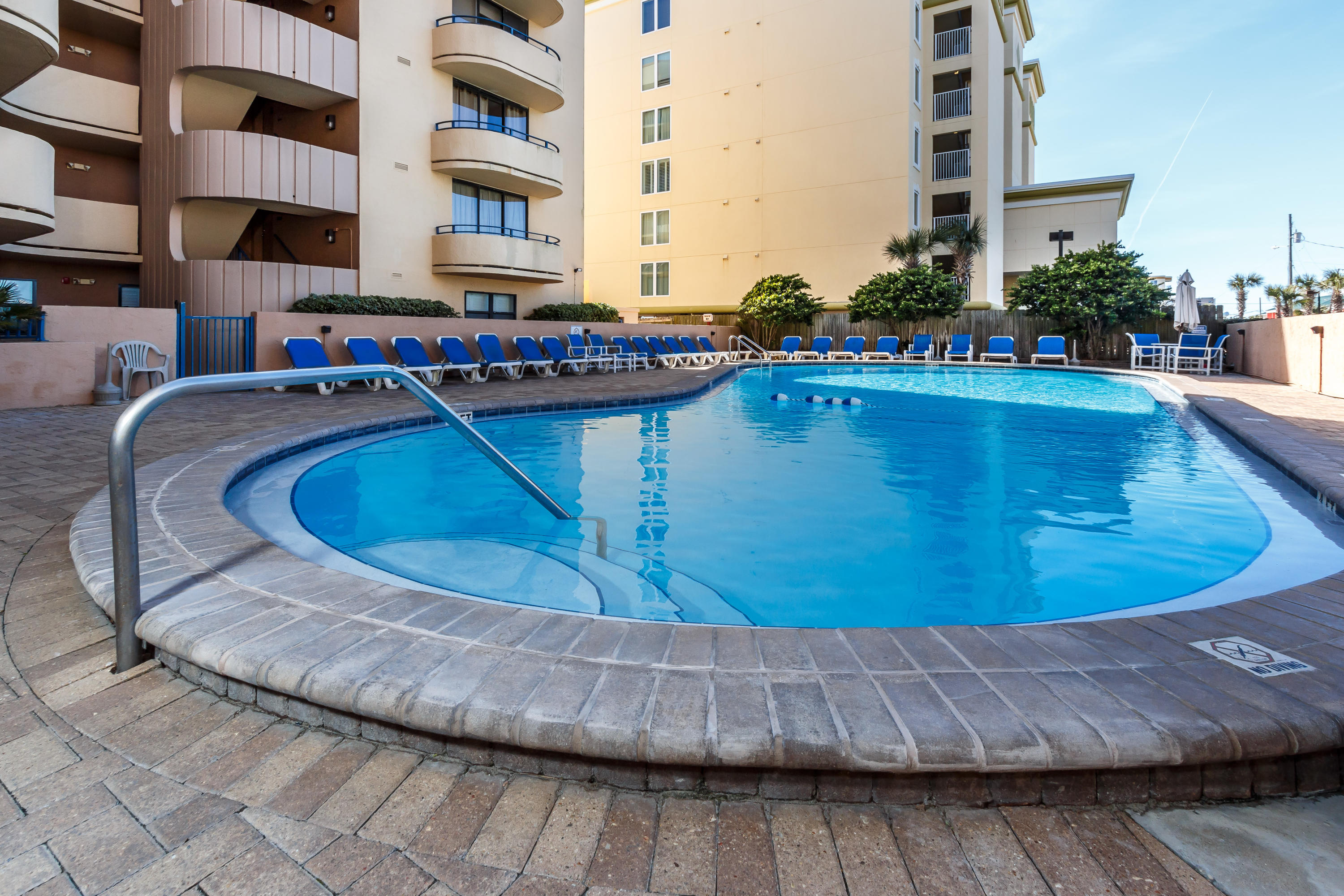 NAUTILUS CONDO - Residential