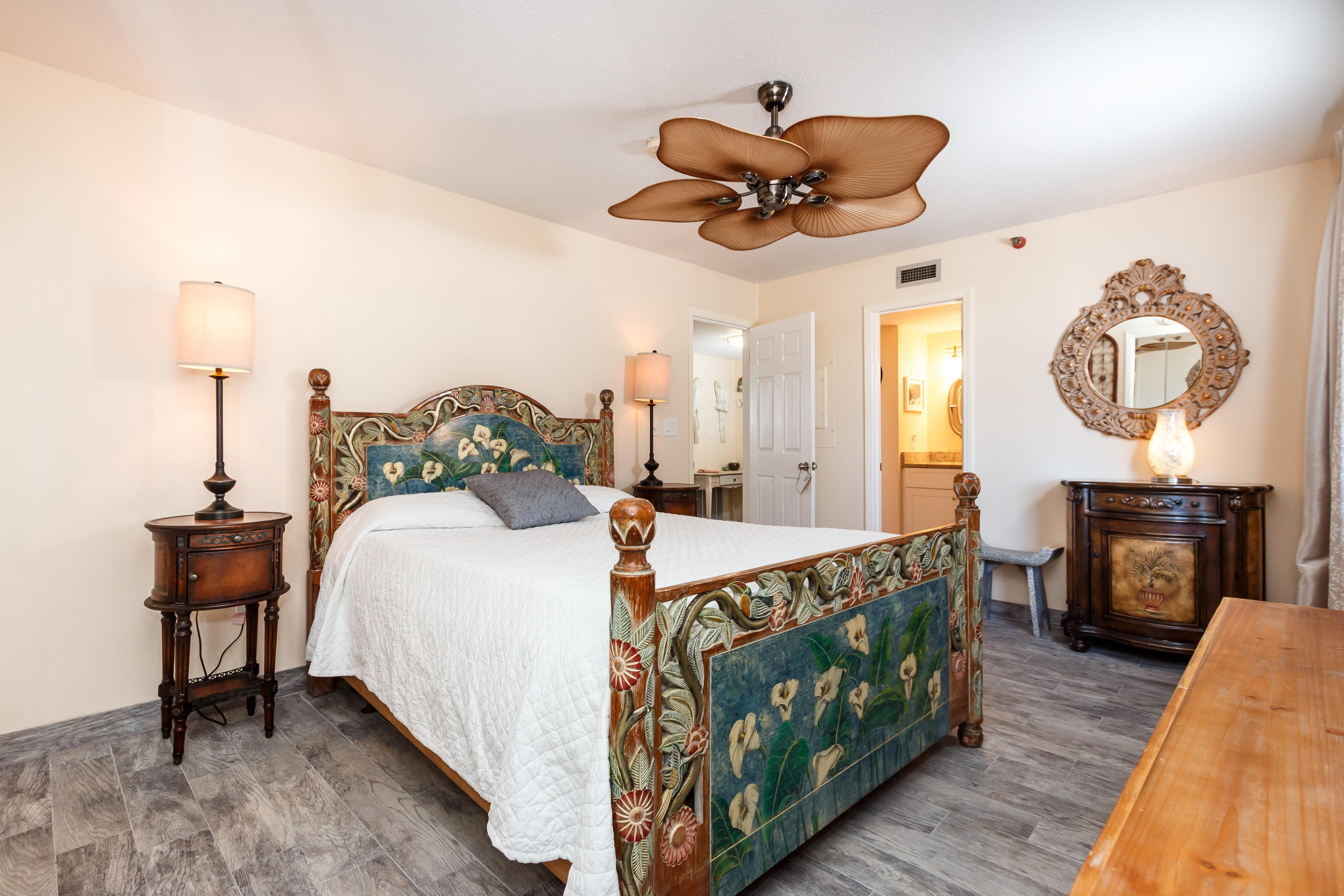 NAUTILUS CONDO - Residential