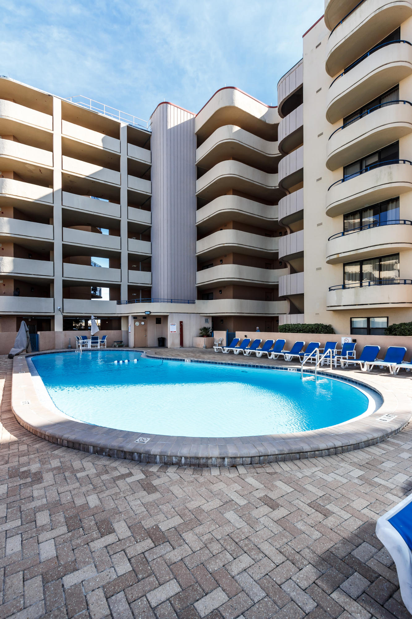 NAUTILUS CONDO - Residential