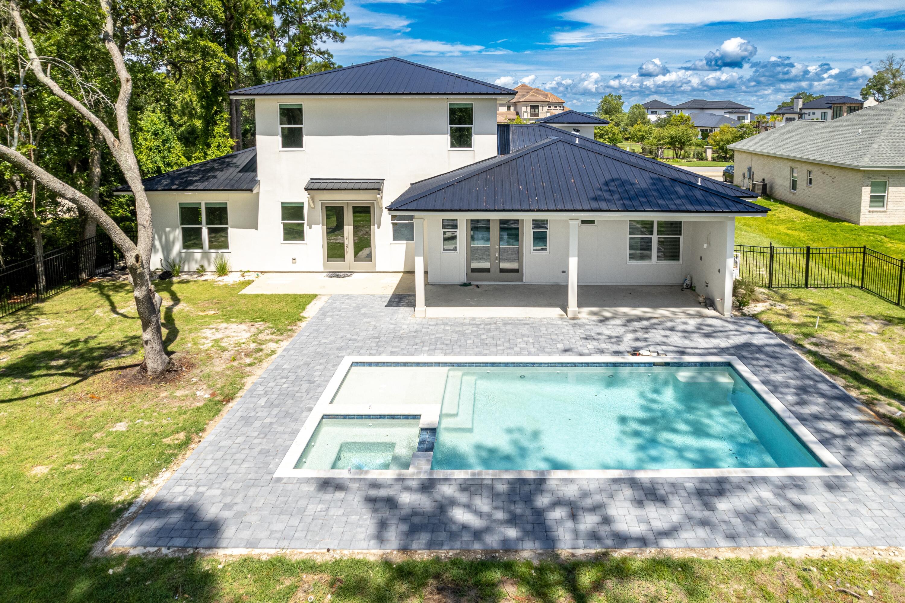 DRIFTWOOD ESTATES - Residential