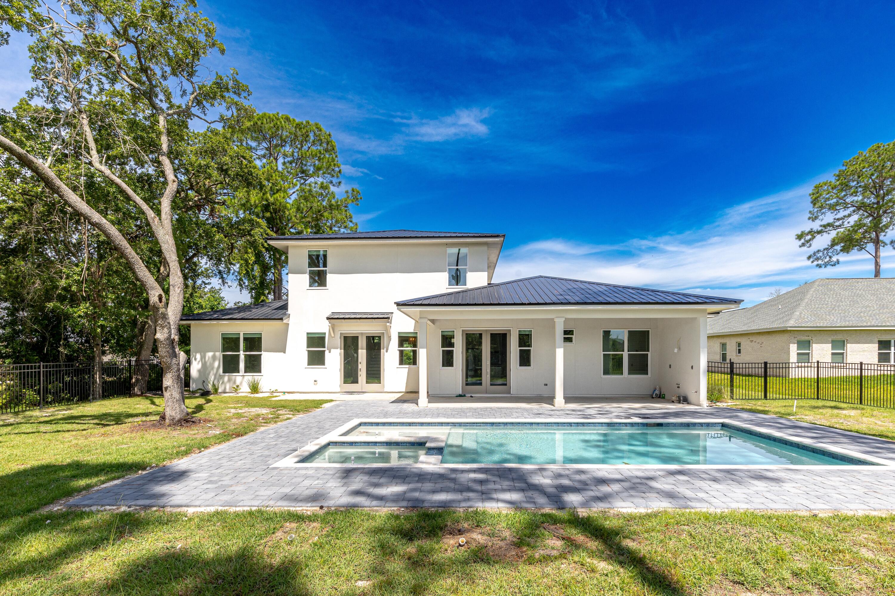 DRIFTWOOD ESTATES - Residential