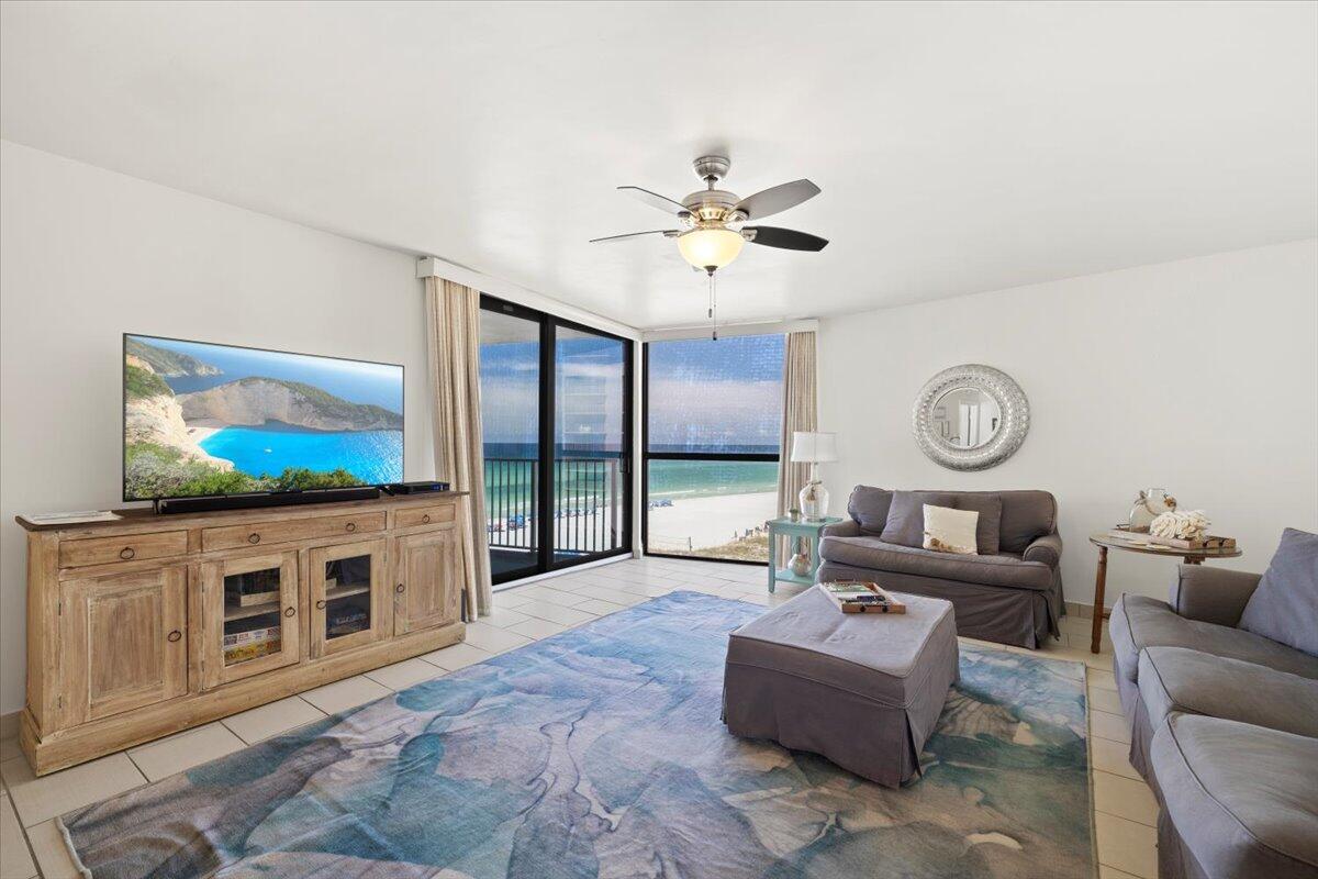 MAINSAIL CONDO PH 1 - Residential