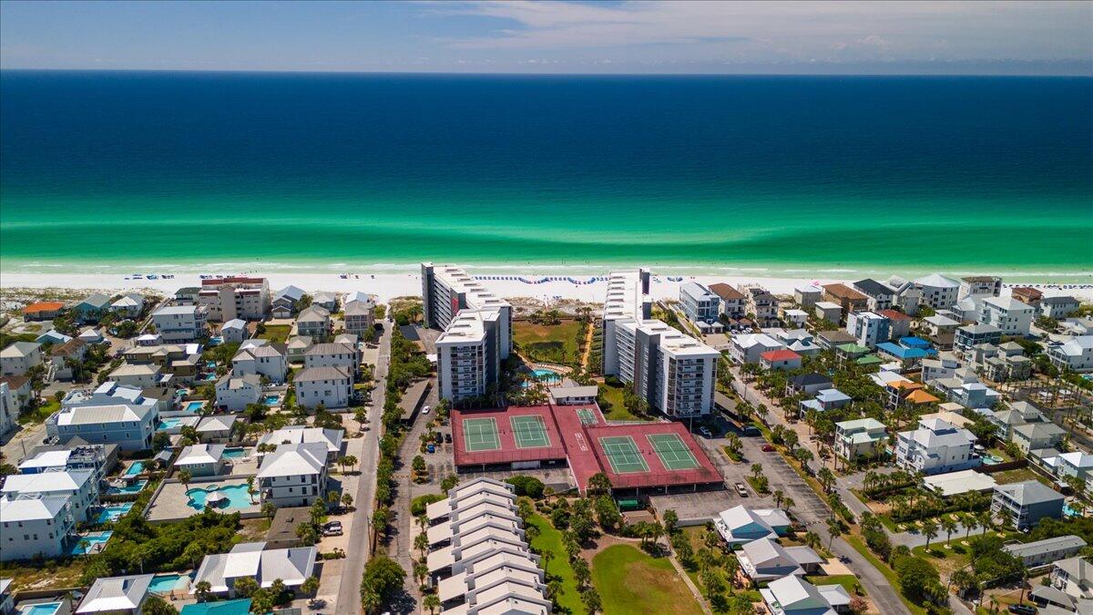 MAINSAIL CONDO PH 1 - Residential