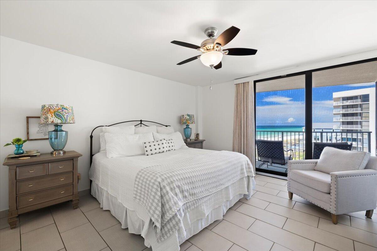 MAINSAIL CONDO PH 1 - Residential