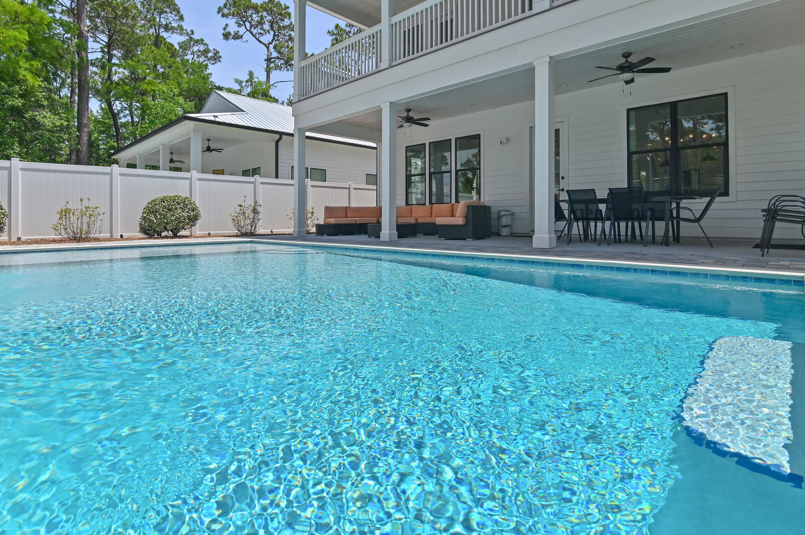 GULF SHORE MANOR - Residential