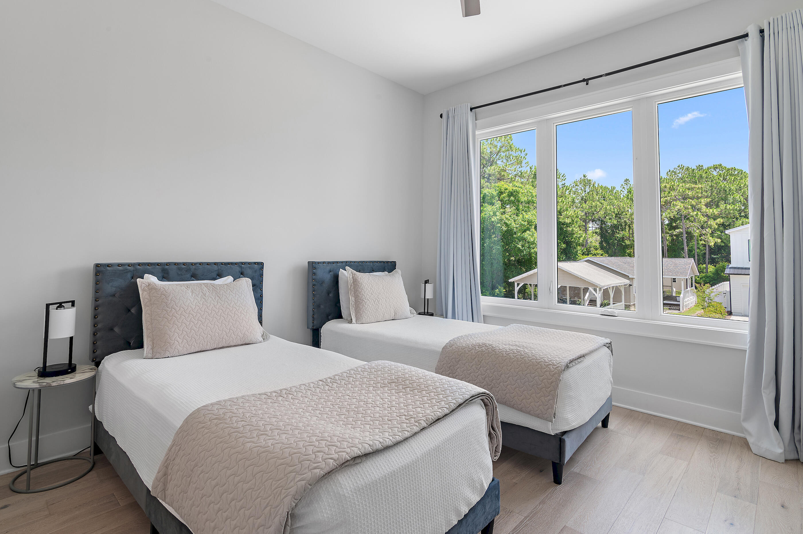 GULF SHORE MANOR - Residential