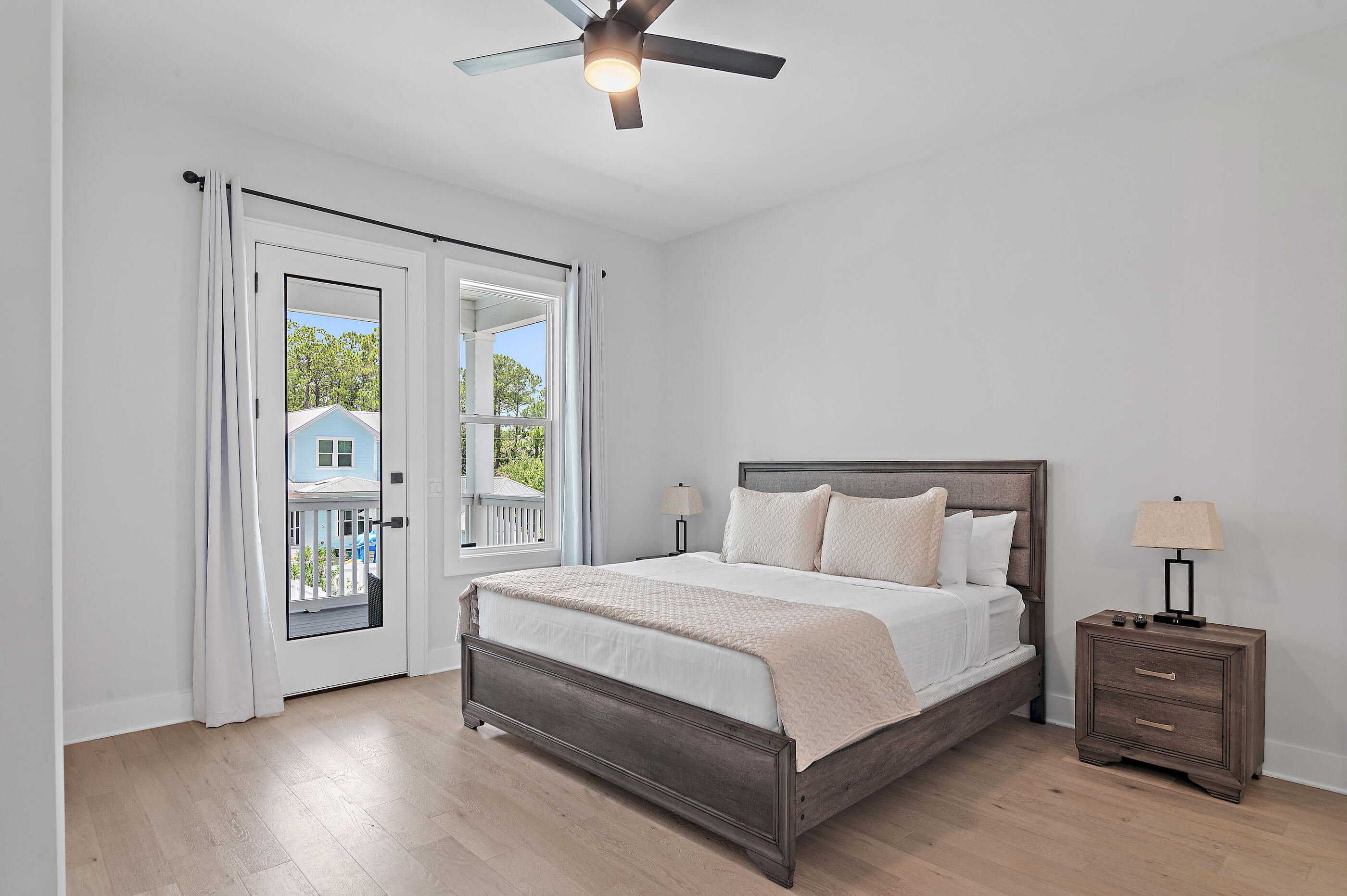 GULF SHORE MANOR - Residential