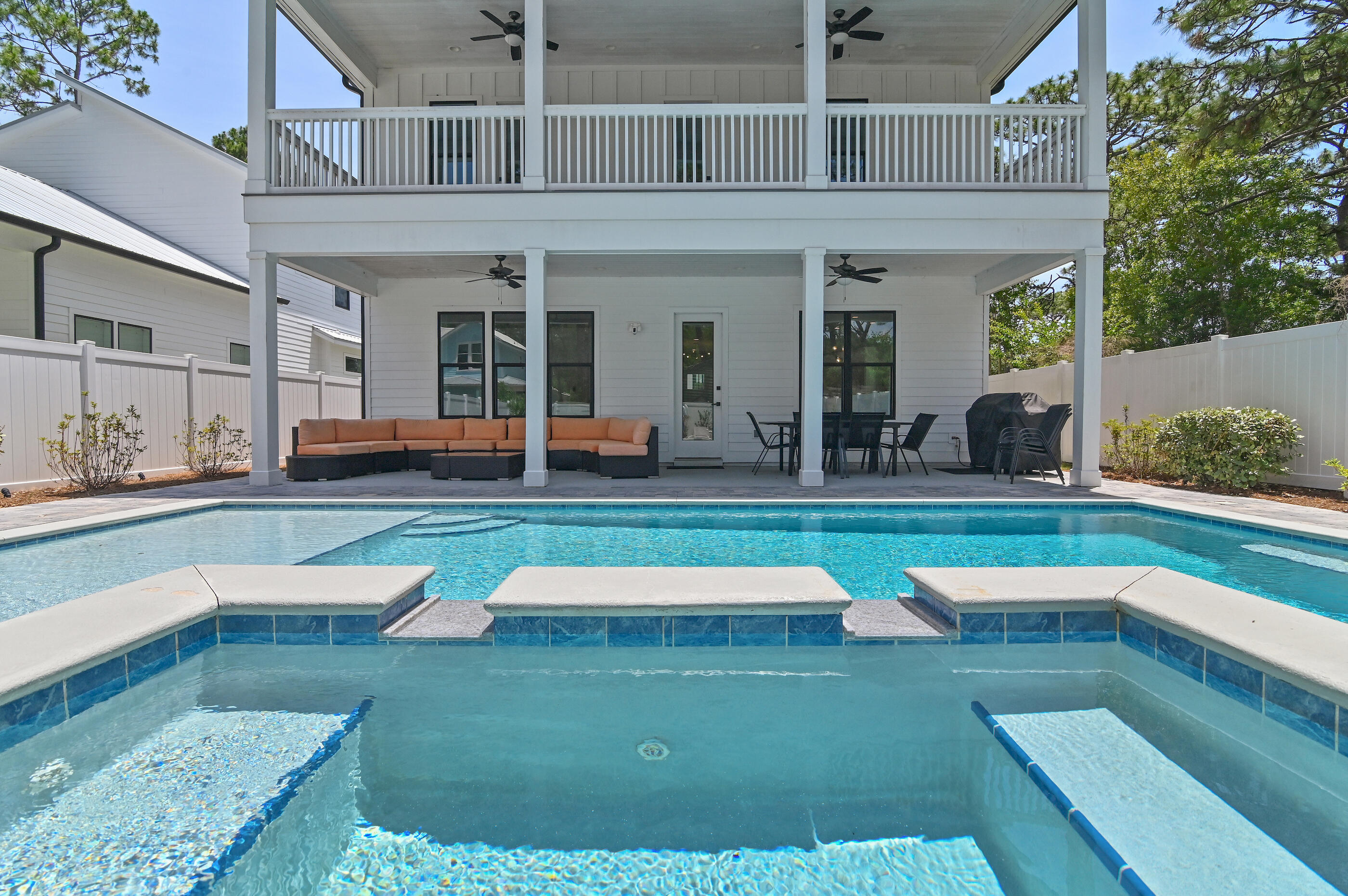 GULF SHORE MANOR - Residential